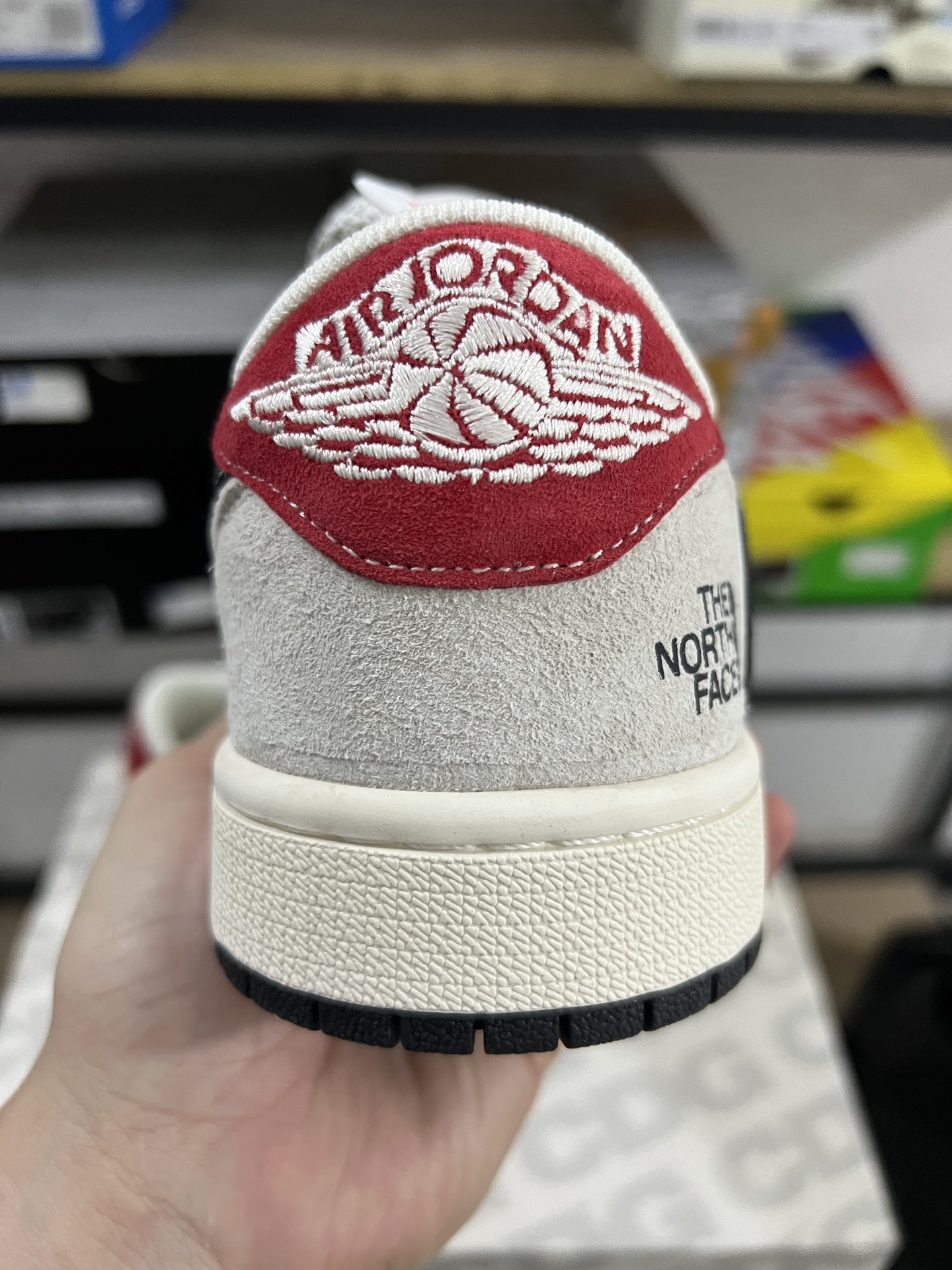 Air Jordan 4