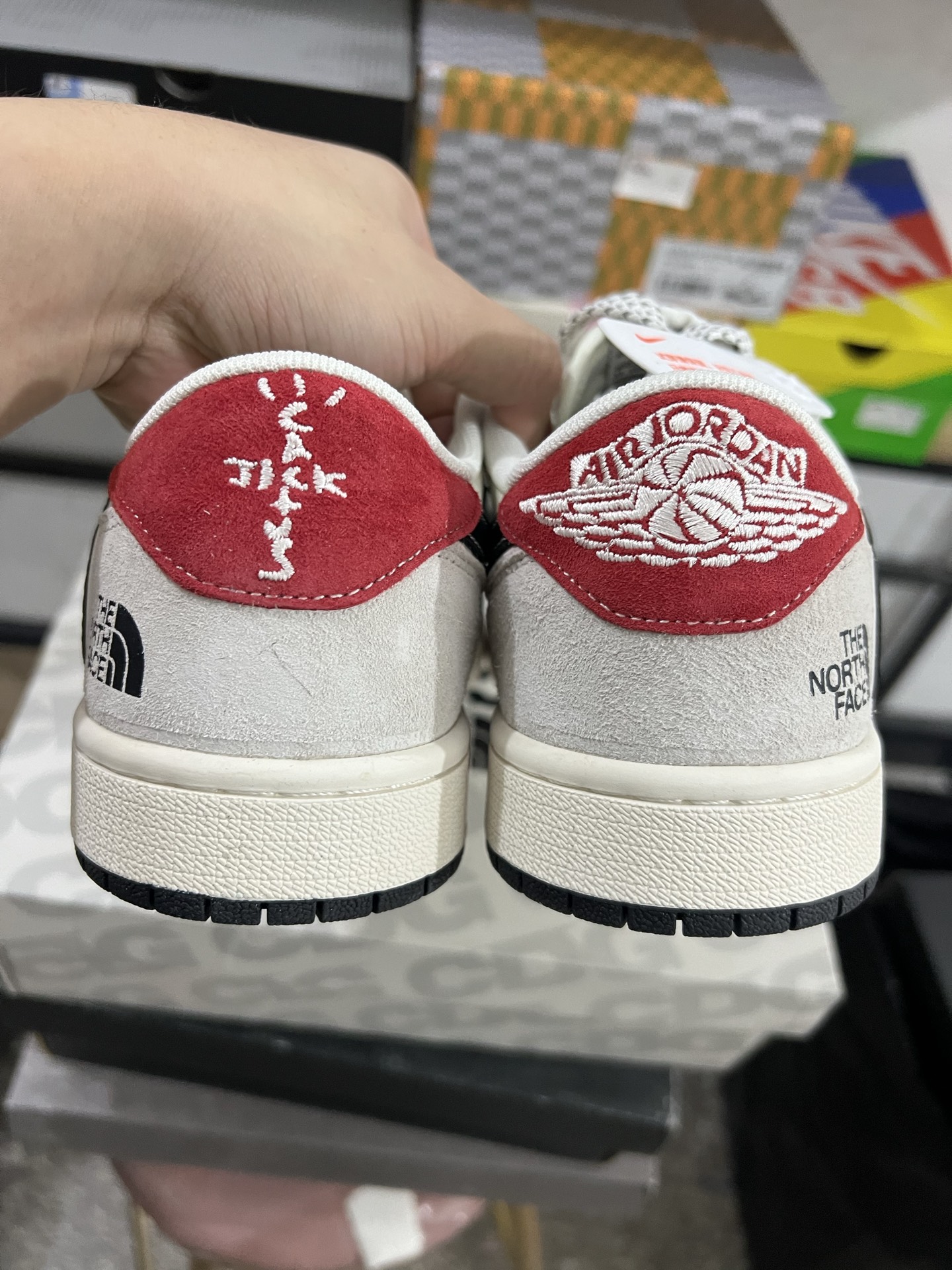 Air Jordan 4