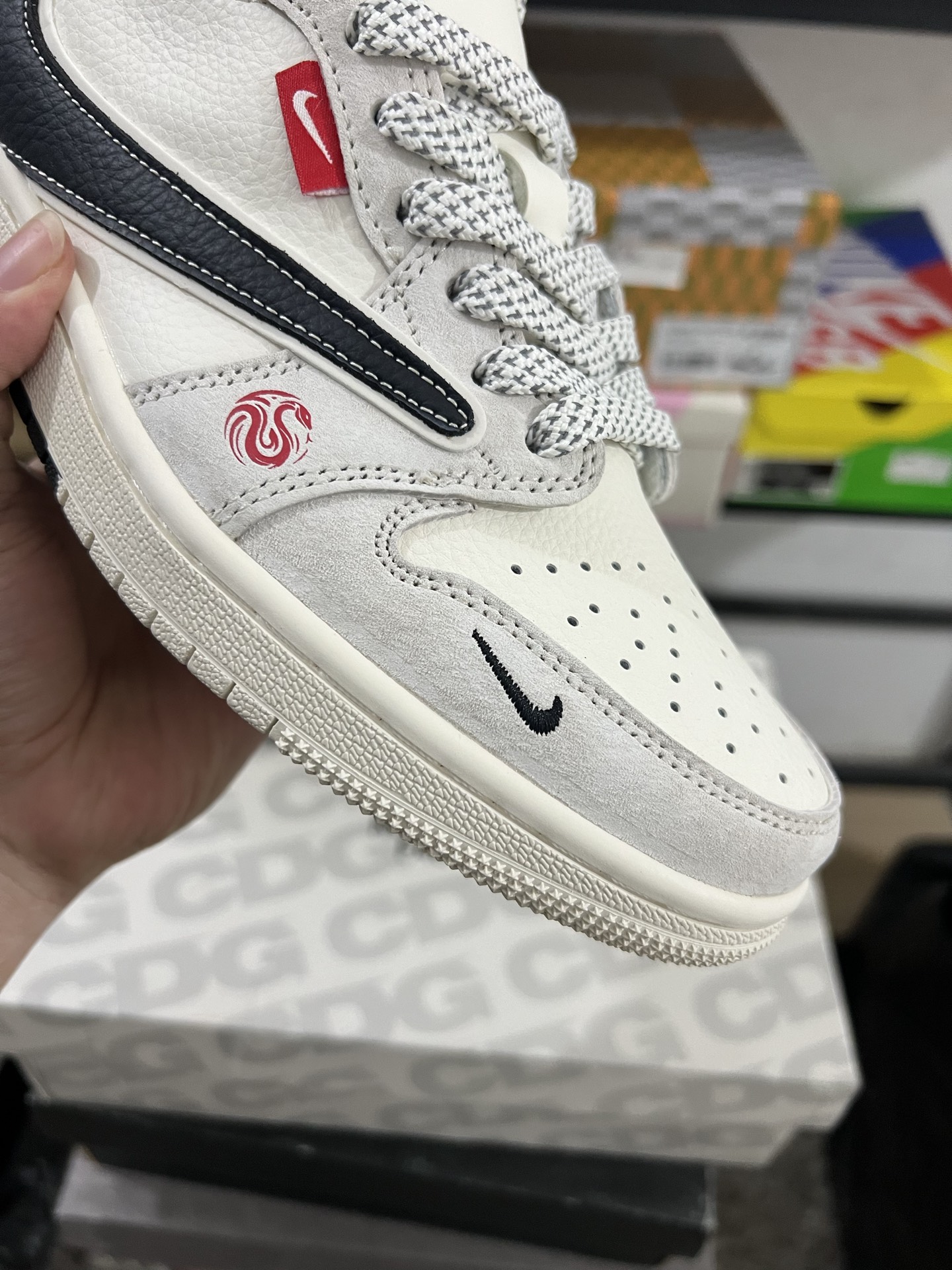 Air Jordan 4