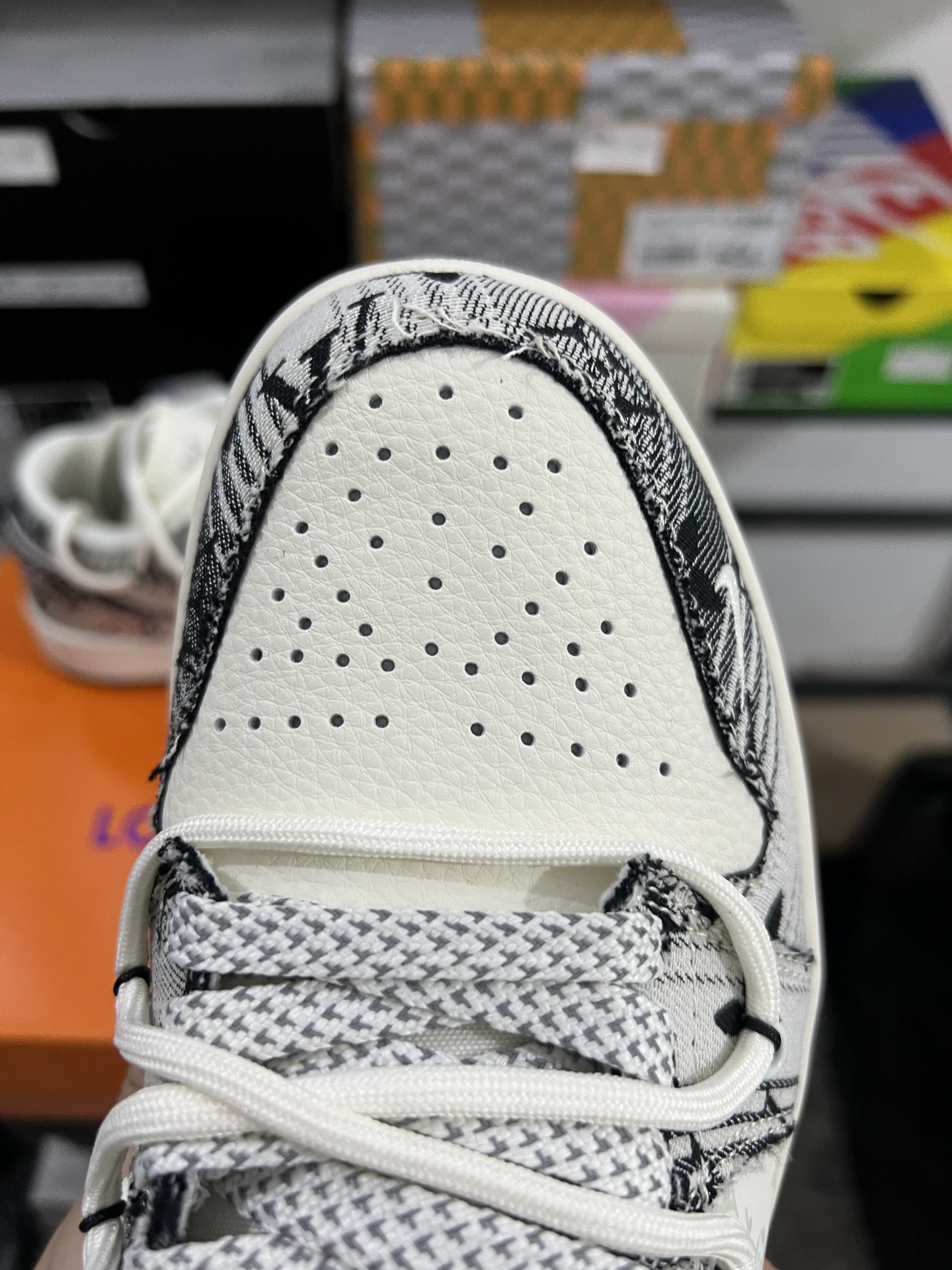 Air Jordan 4