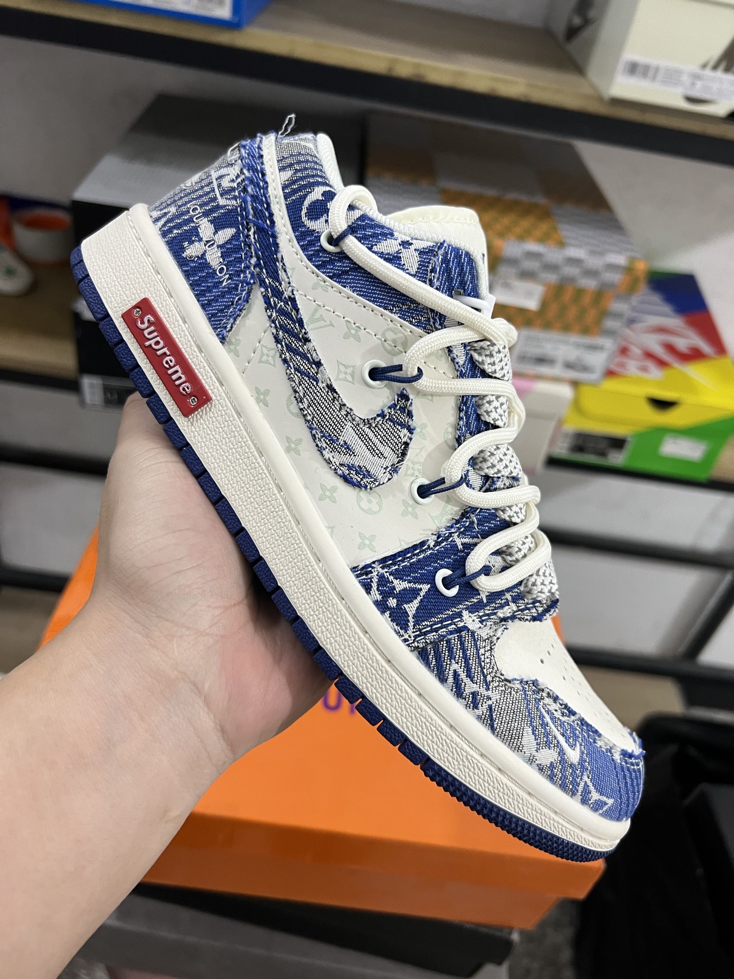 Air Jordan 4
