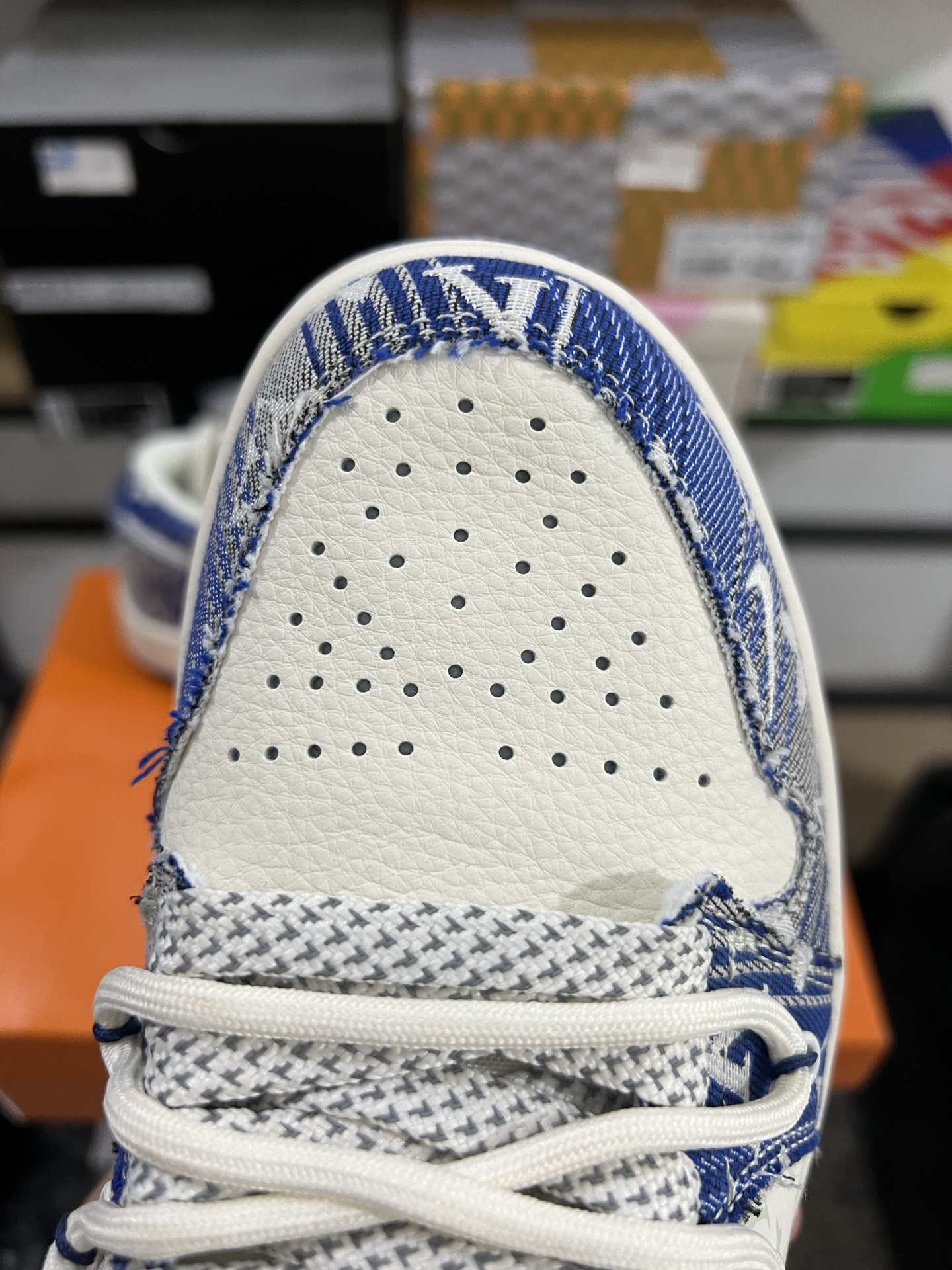 Air Jordan 4