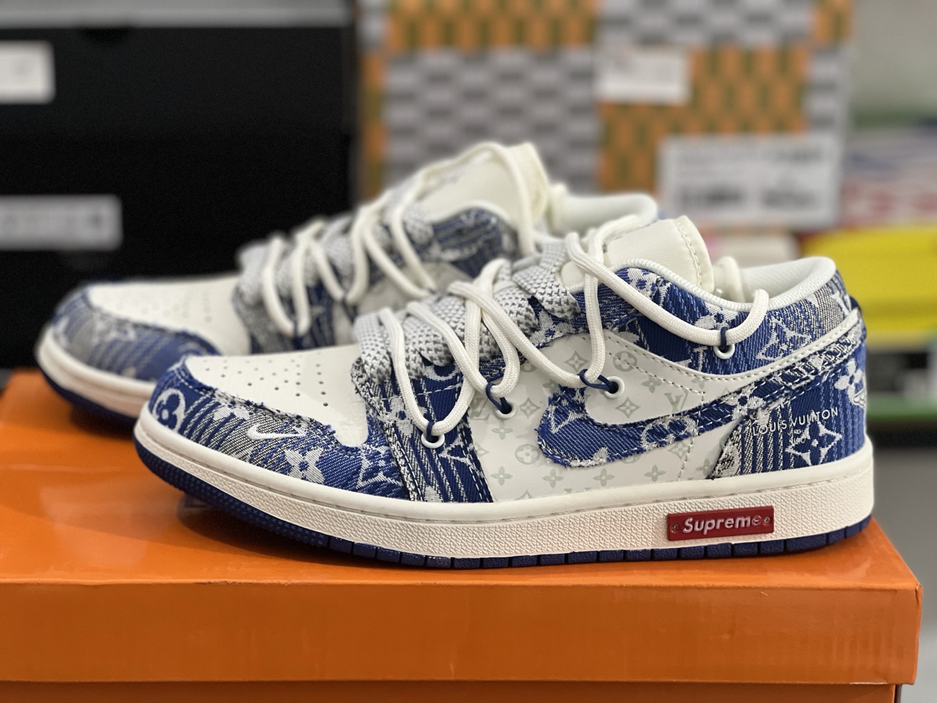 Air Jordan 4