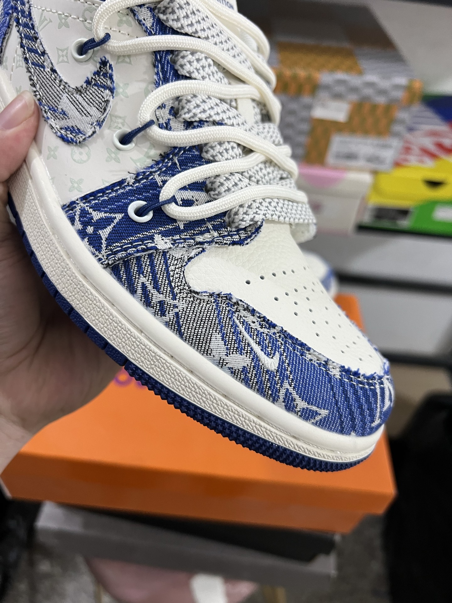 Air Jordan 4