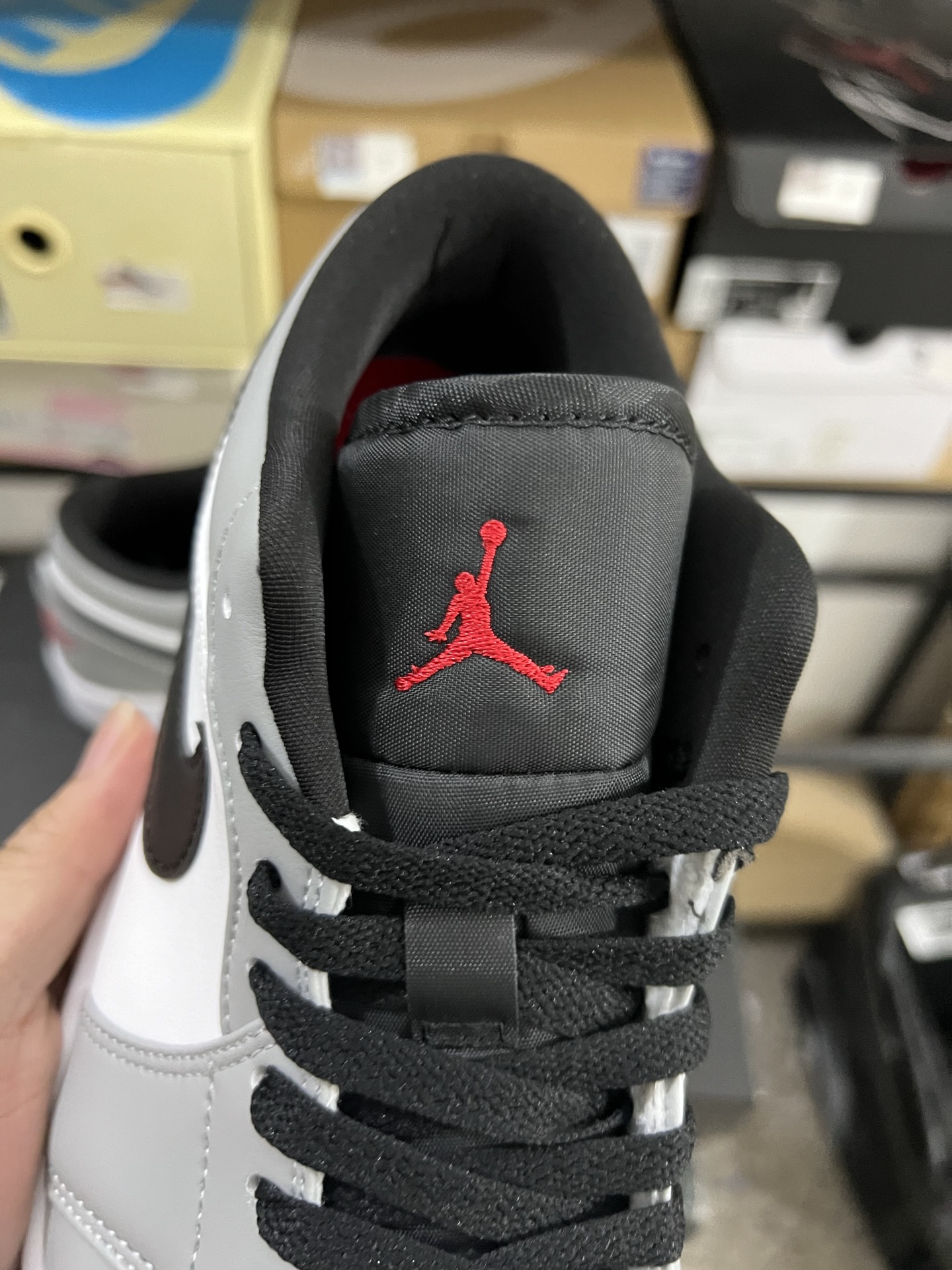 Air Jordan 4