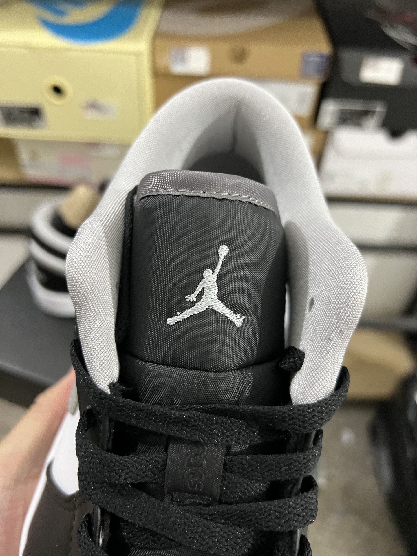 Air Jordan 4