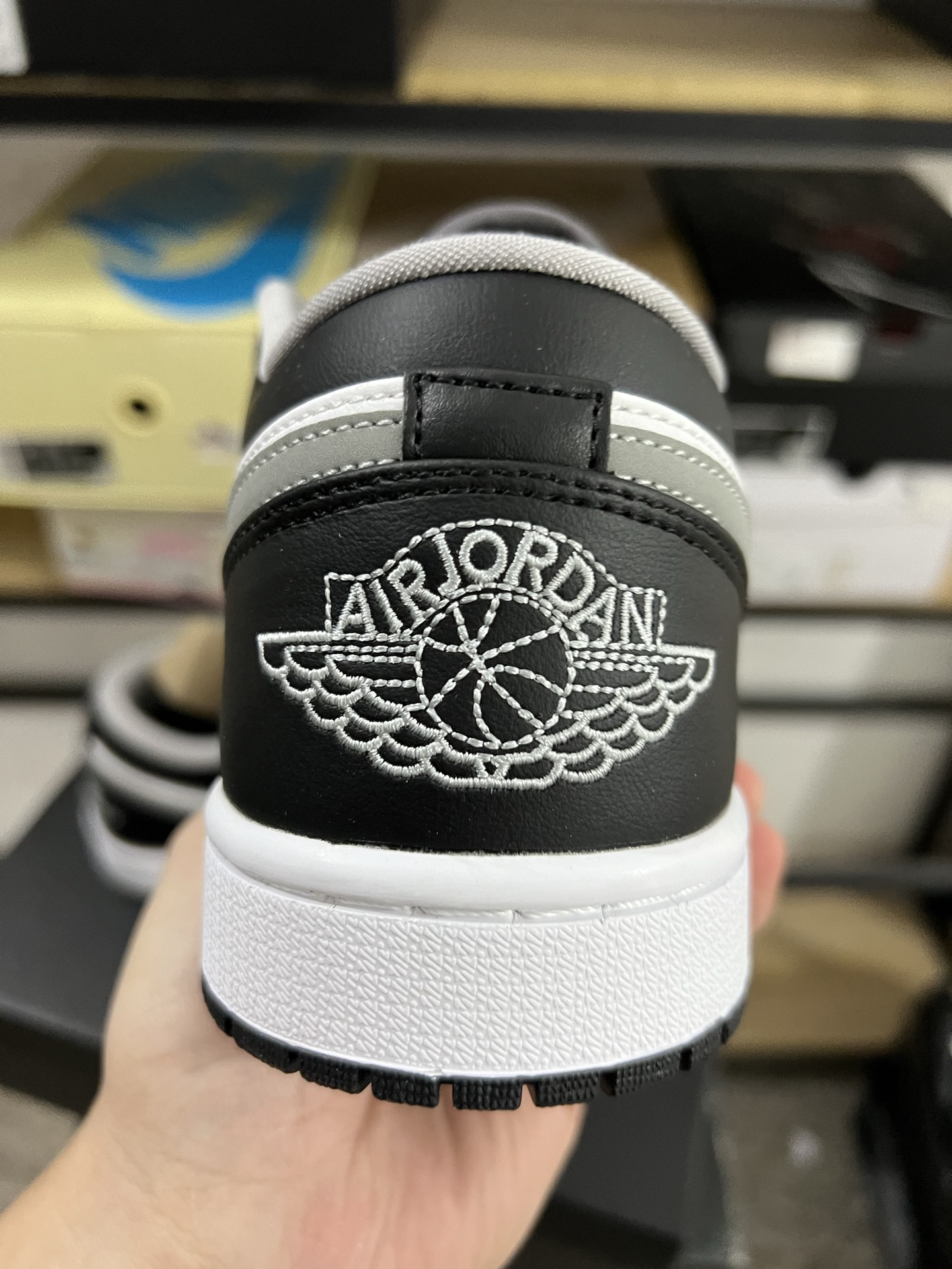 Air Jordan 4