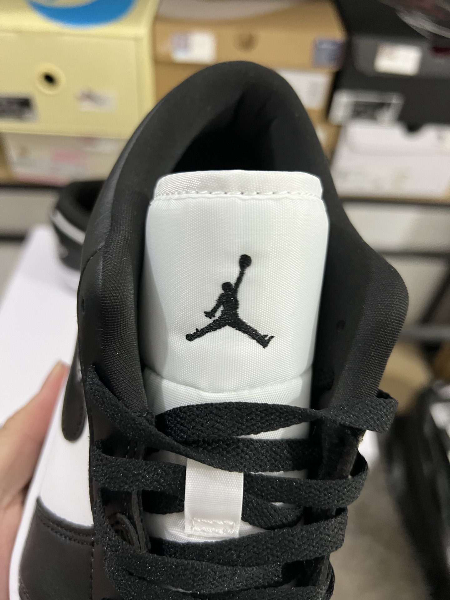 Air Jordan 4