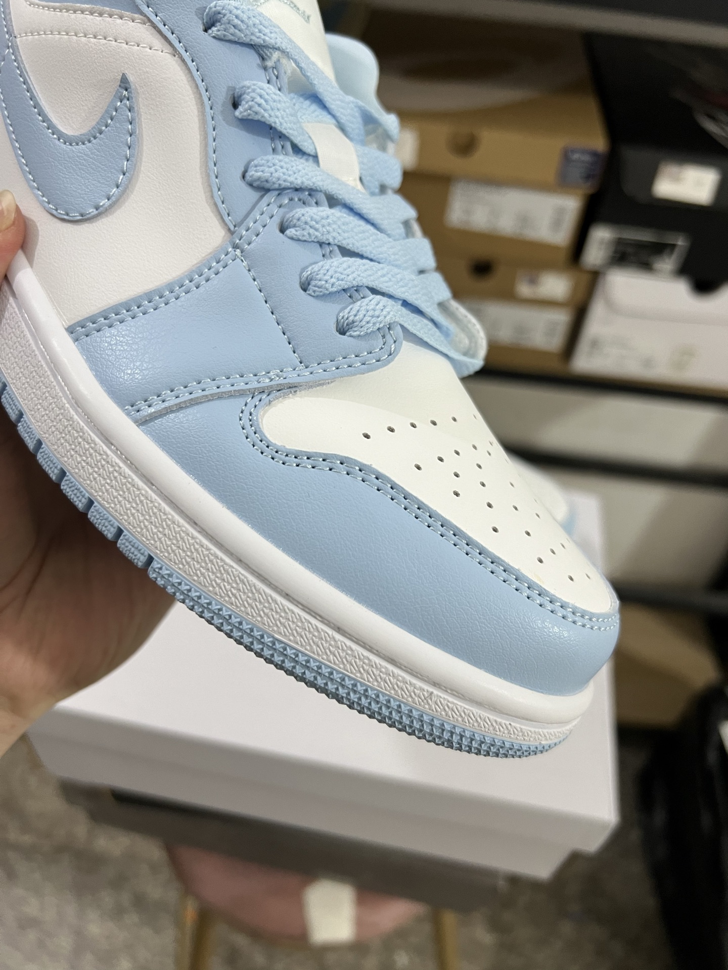 Air Jordan 4