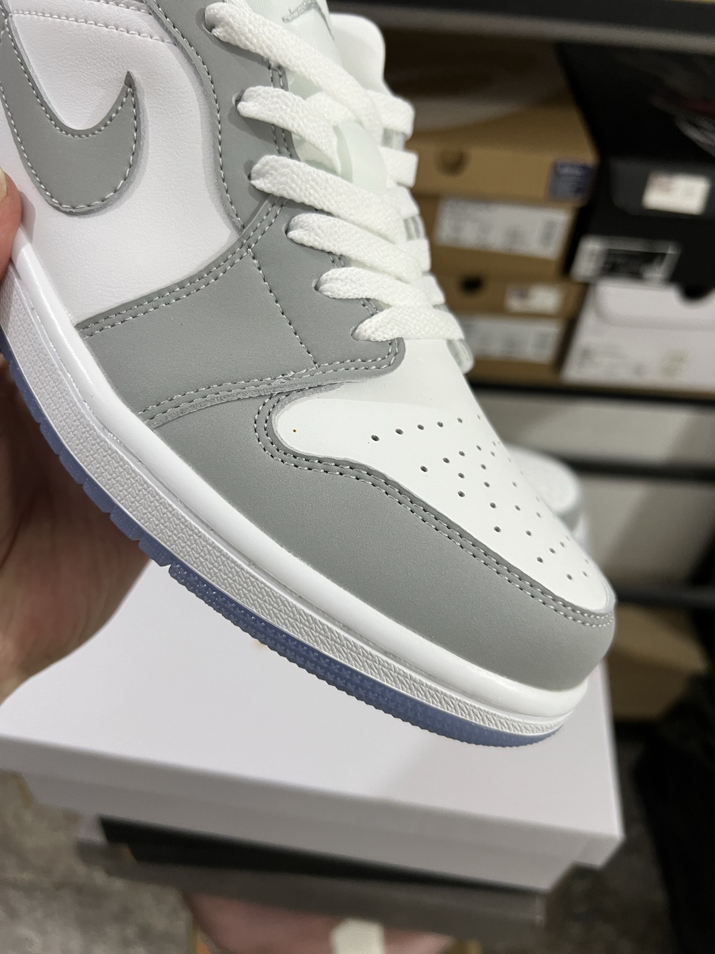 Air Jordan 4