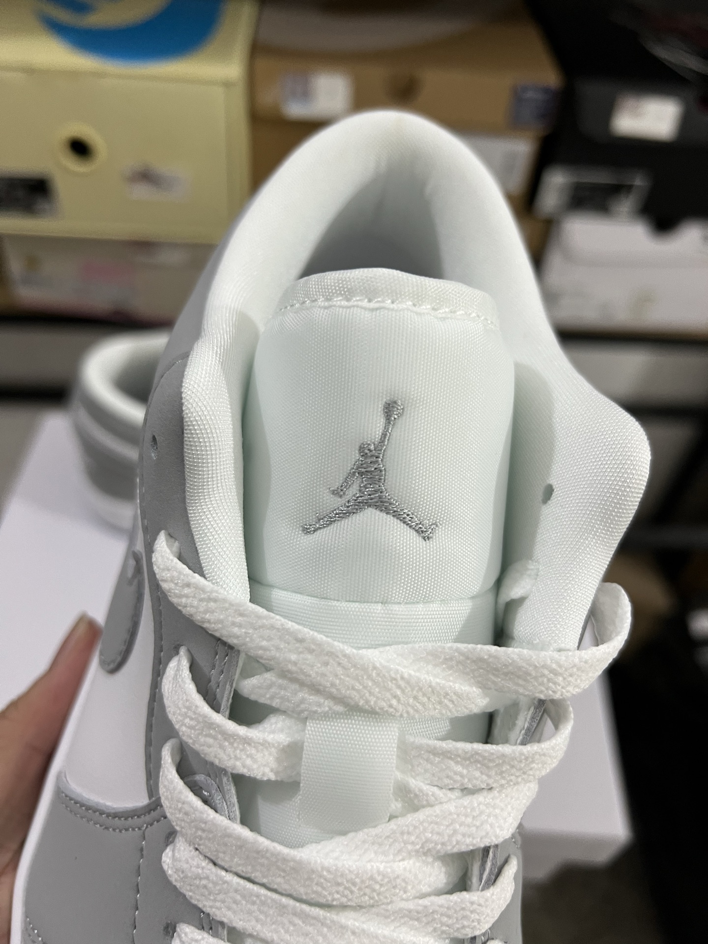 Air Jordan 4