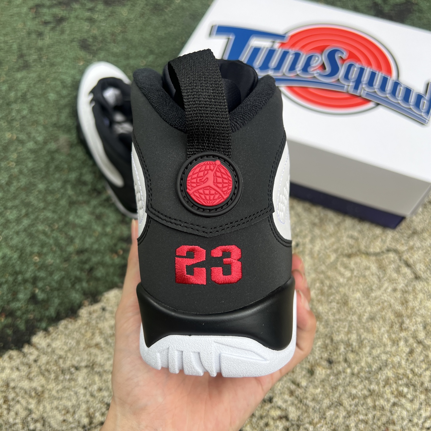 Air Jordan 4