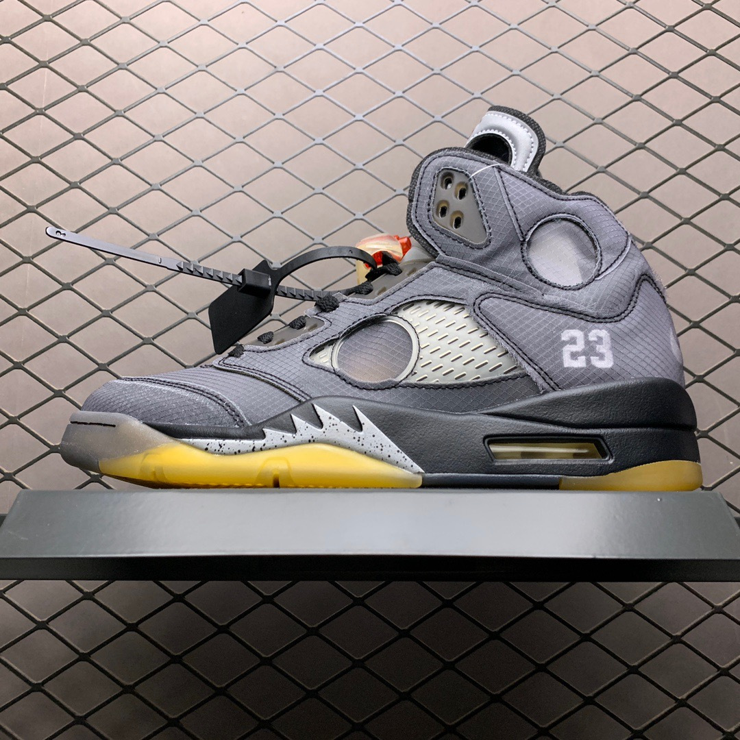 Air Jordan 4