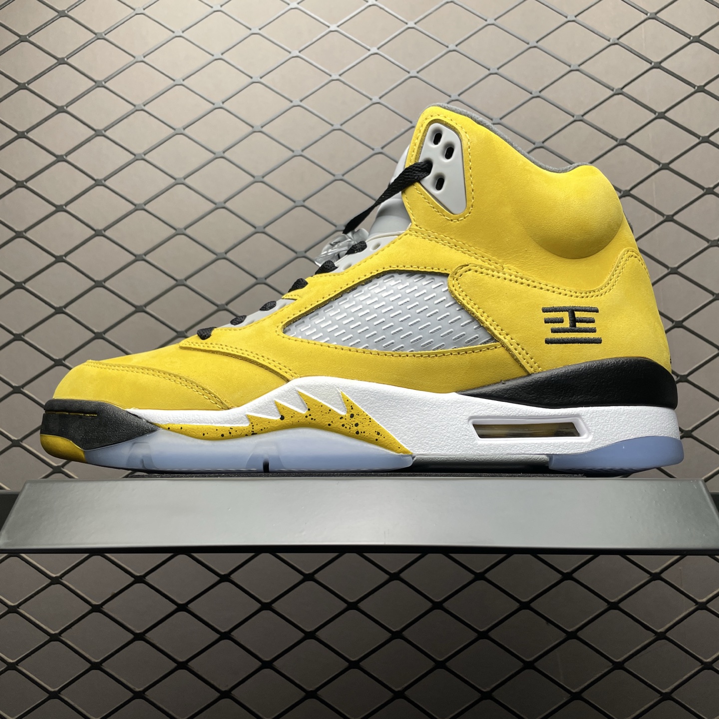 Air Jordan 4