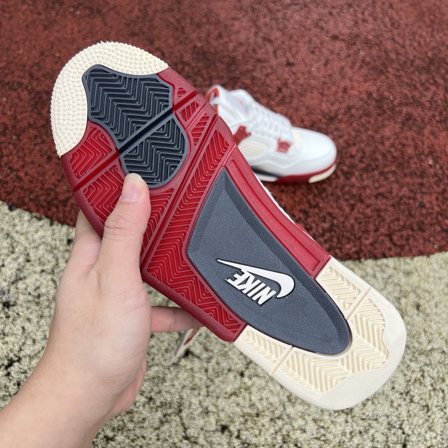 Air Jordan 4