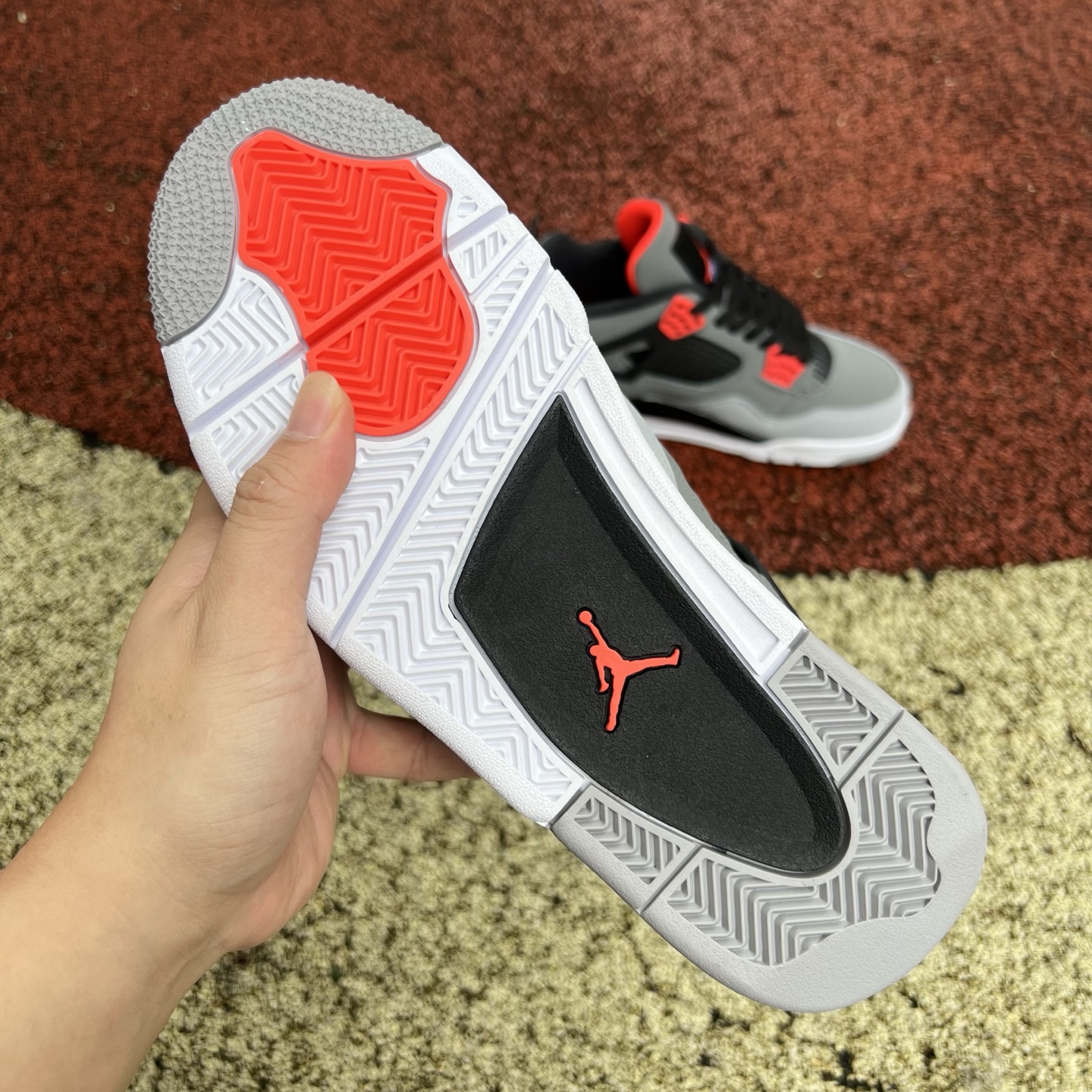Air Jordan 4