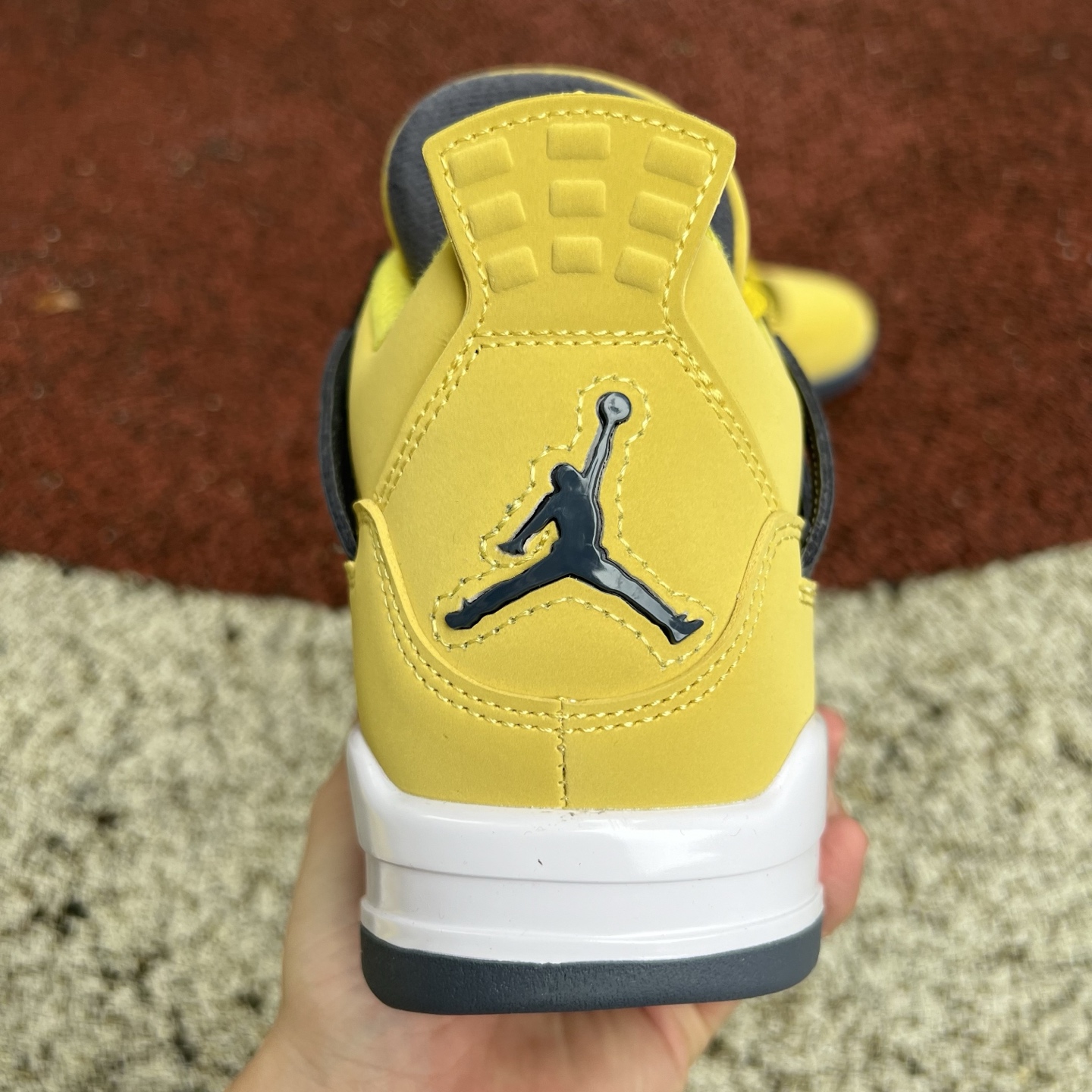 Air Jordan 4