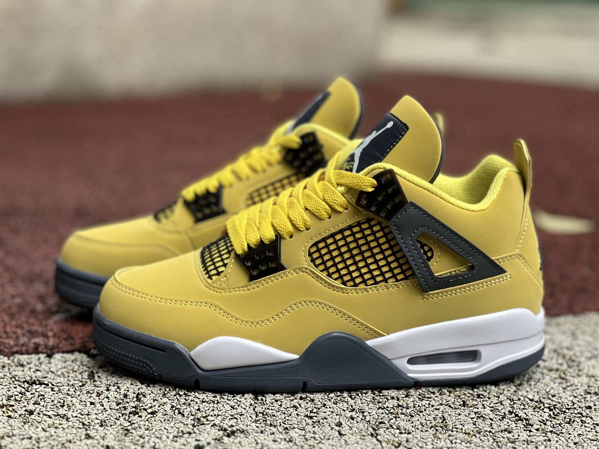 Air Jordan 4