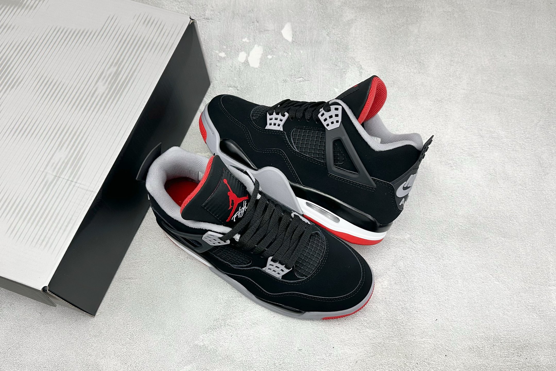 Air Jordan 4