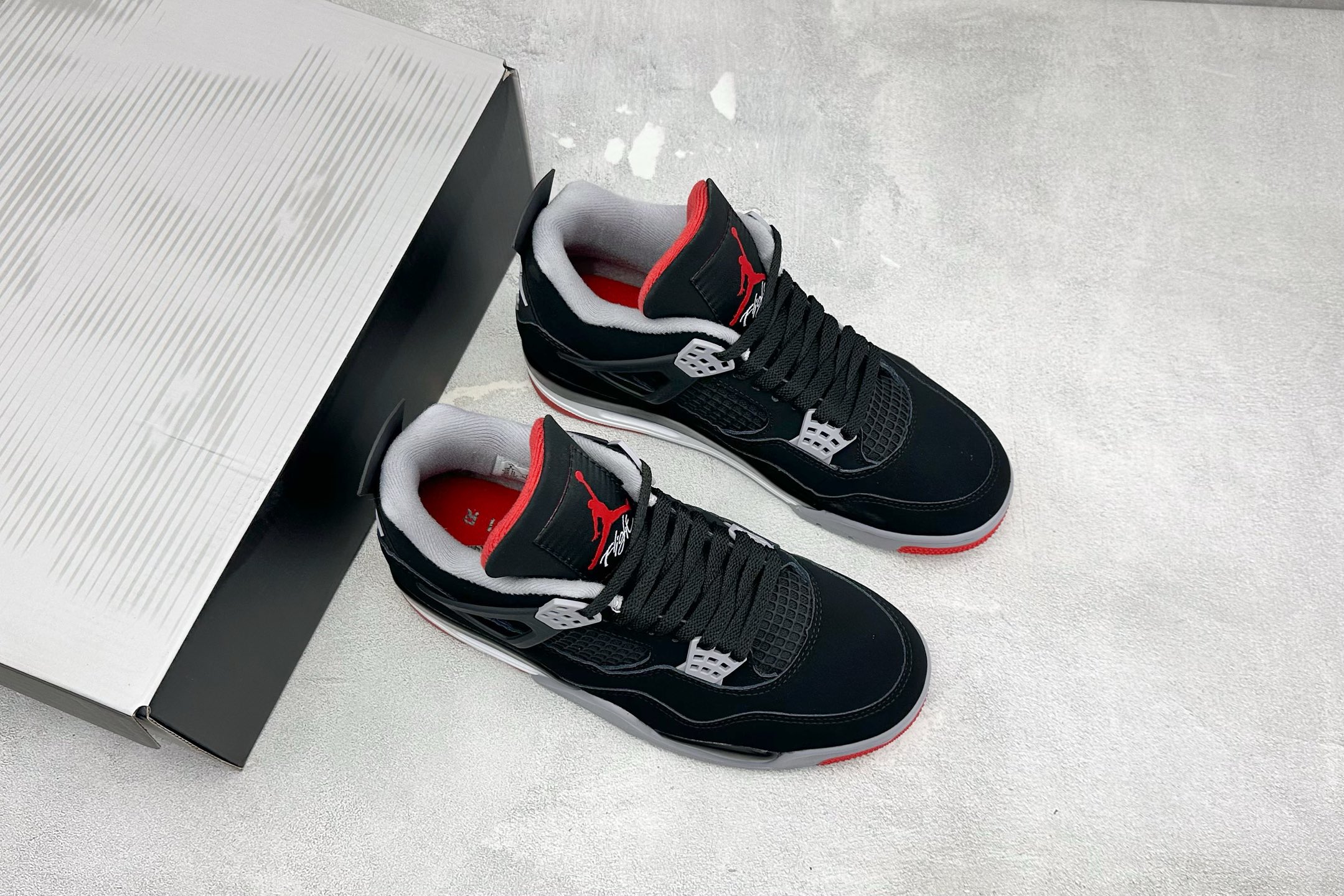 Air Jordan 4