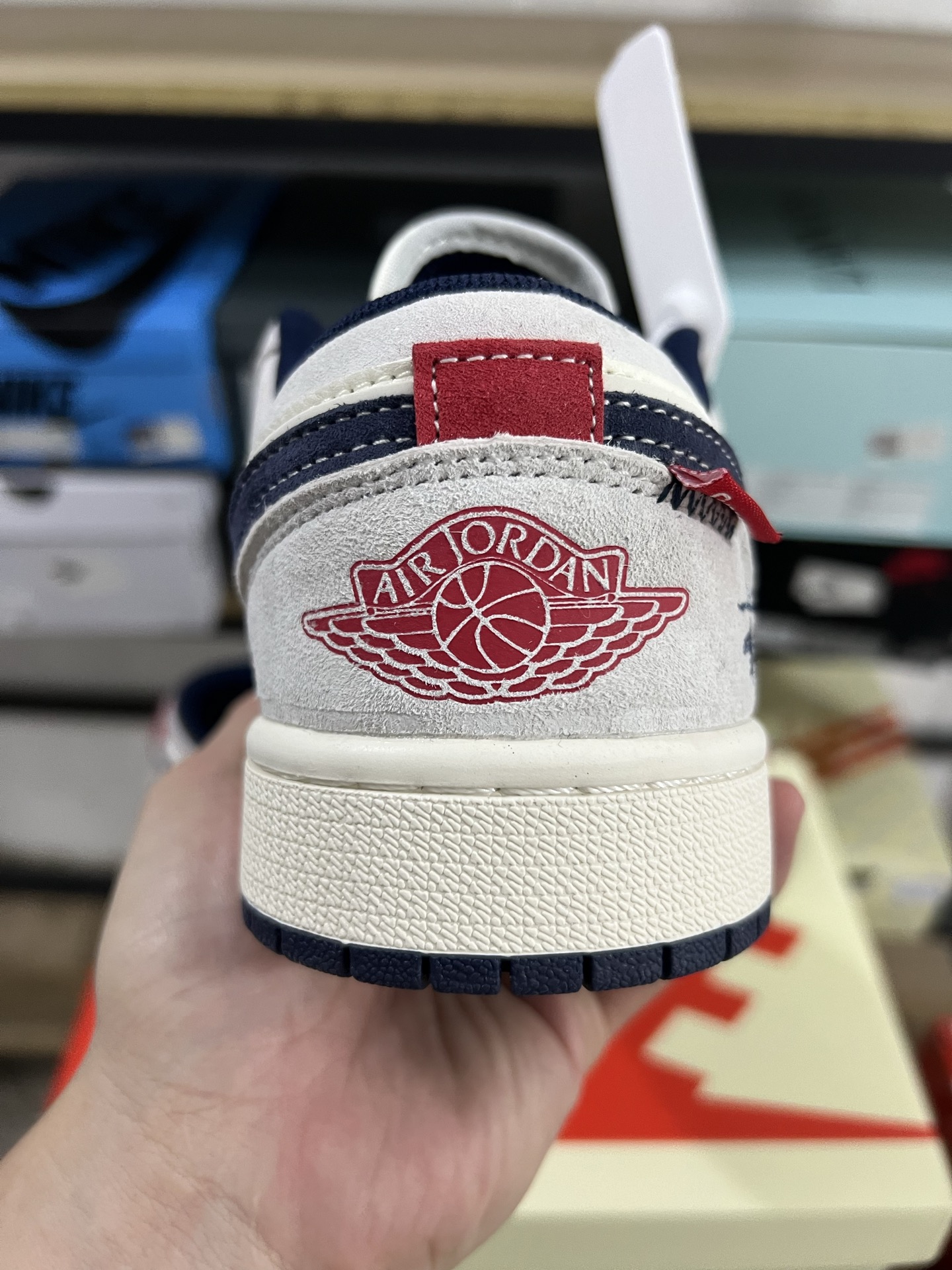 Air Jordan 4