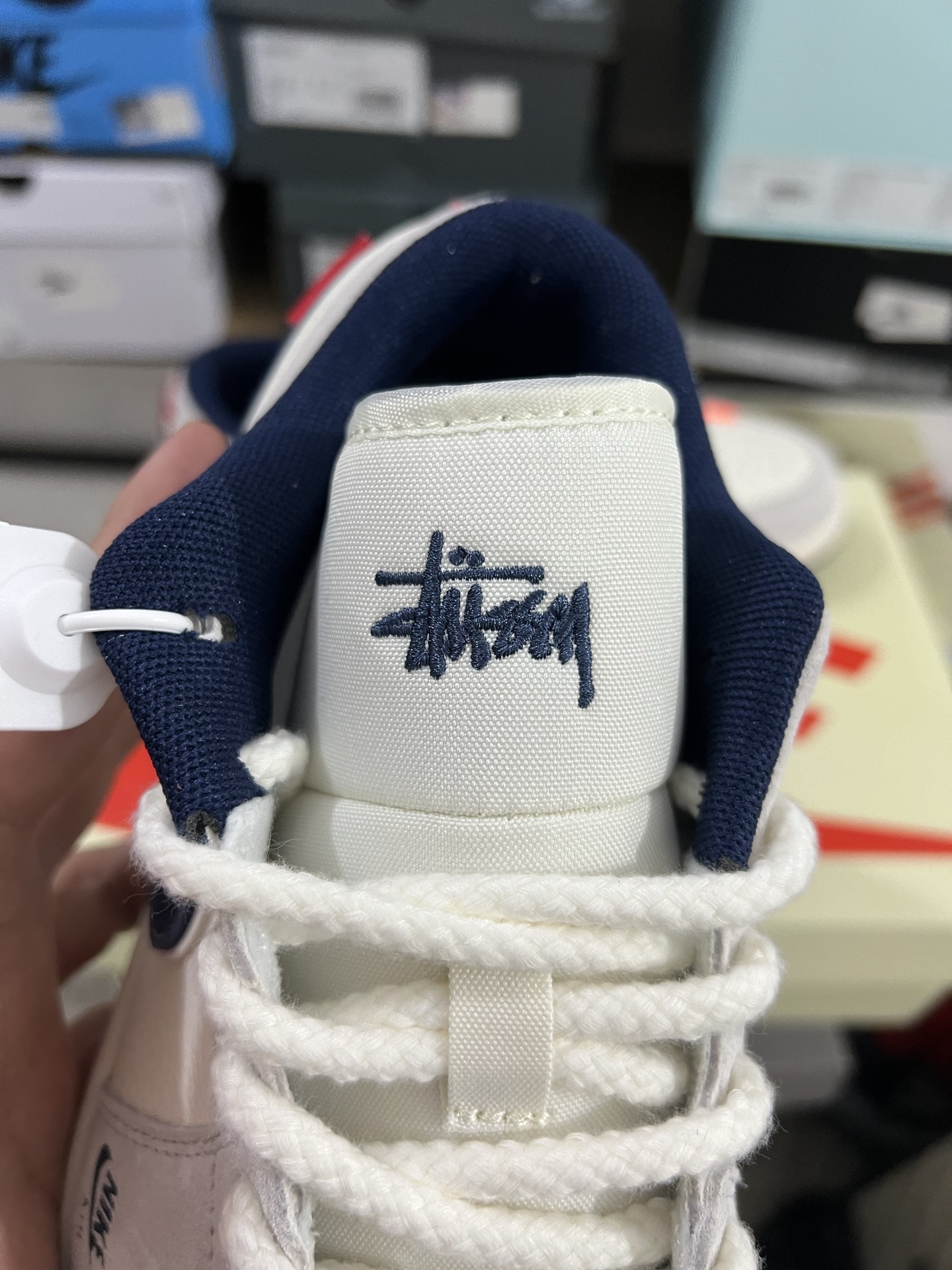 Air Jordan 4