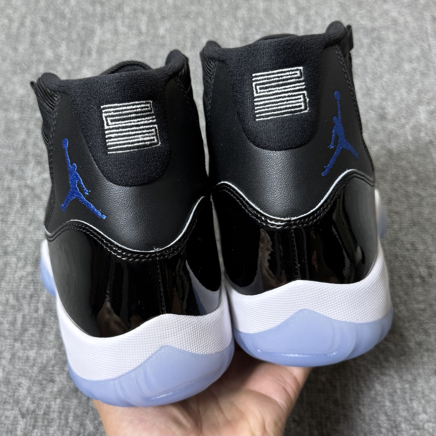Air Jordan 4