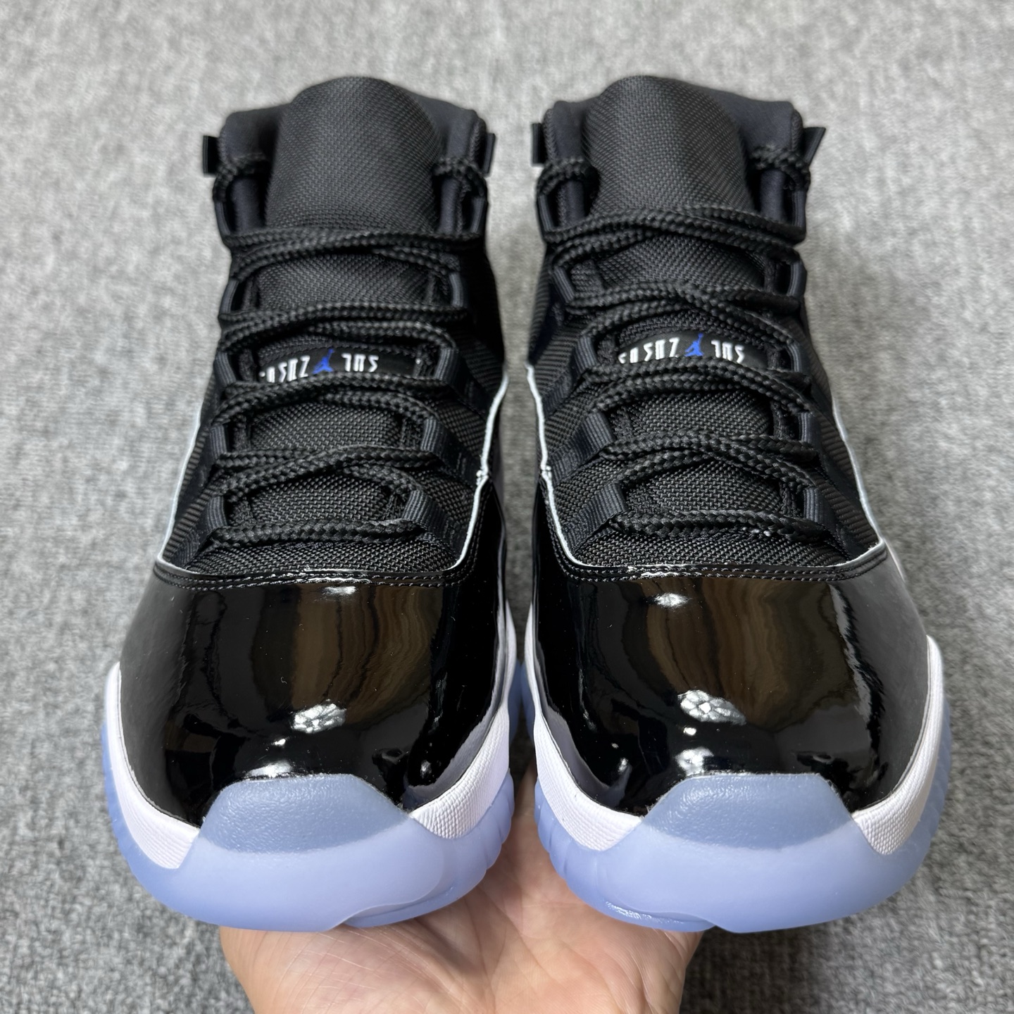 Air Jordan 4
