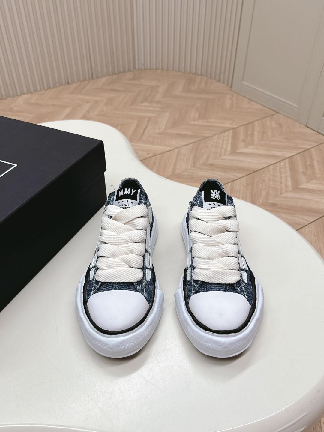 Amiri shoe