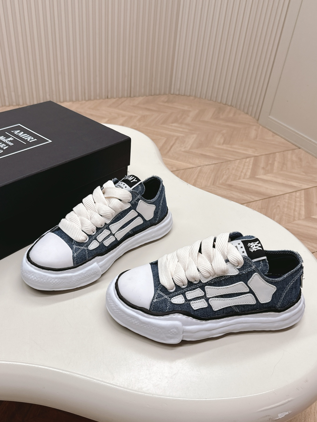 Amiri shoe