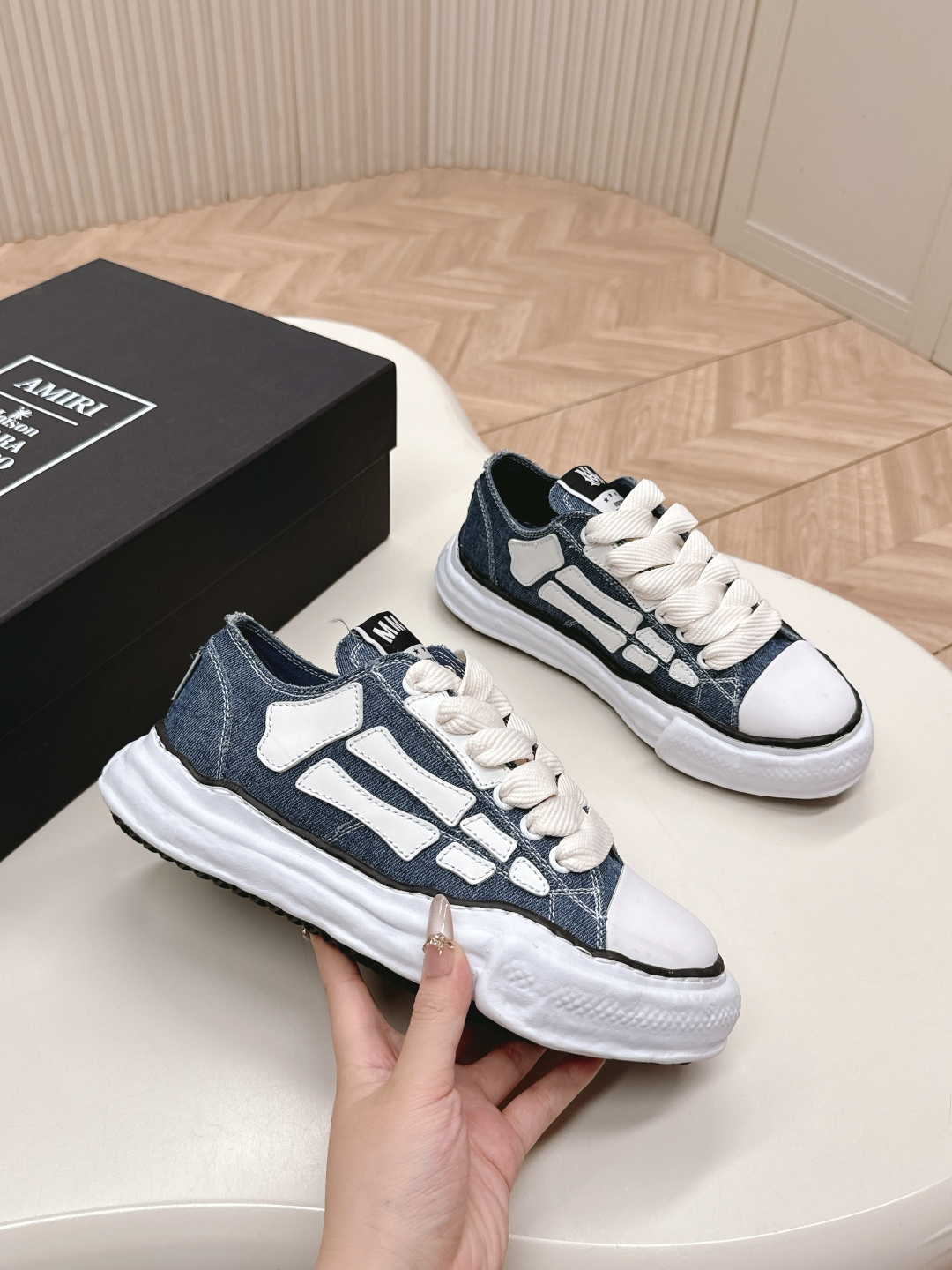 Amiri shoe