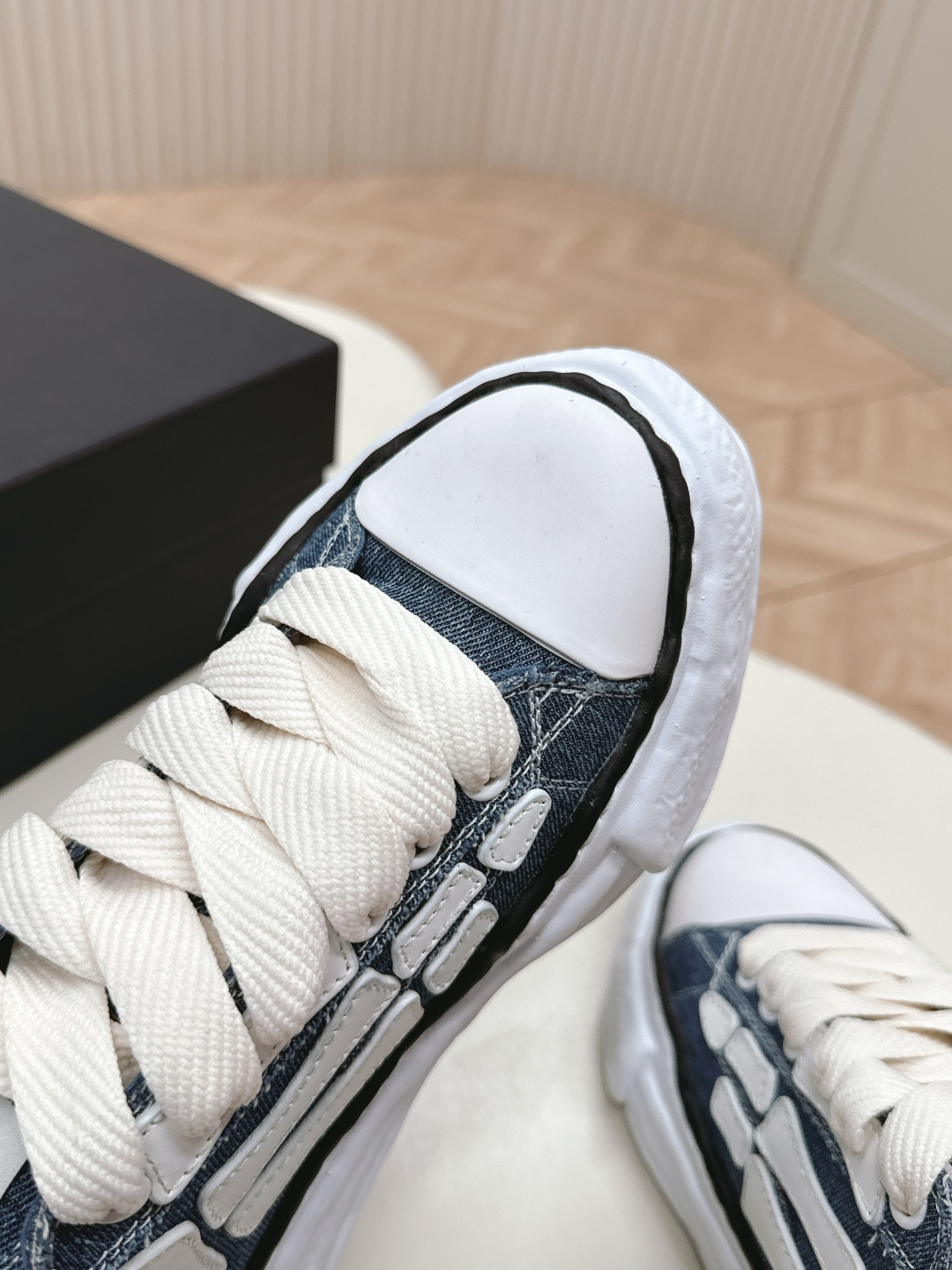 Amiri shoe