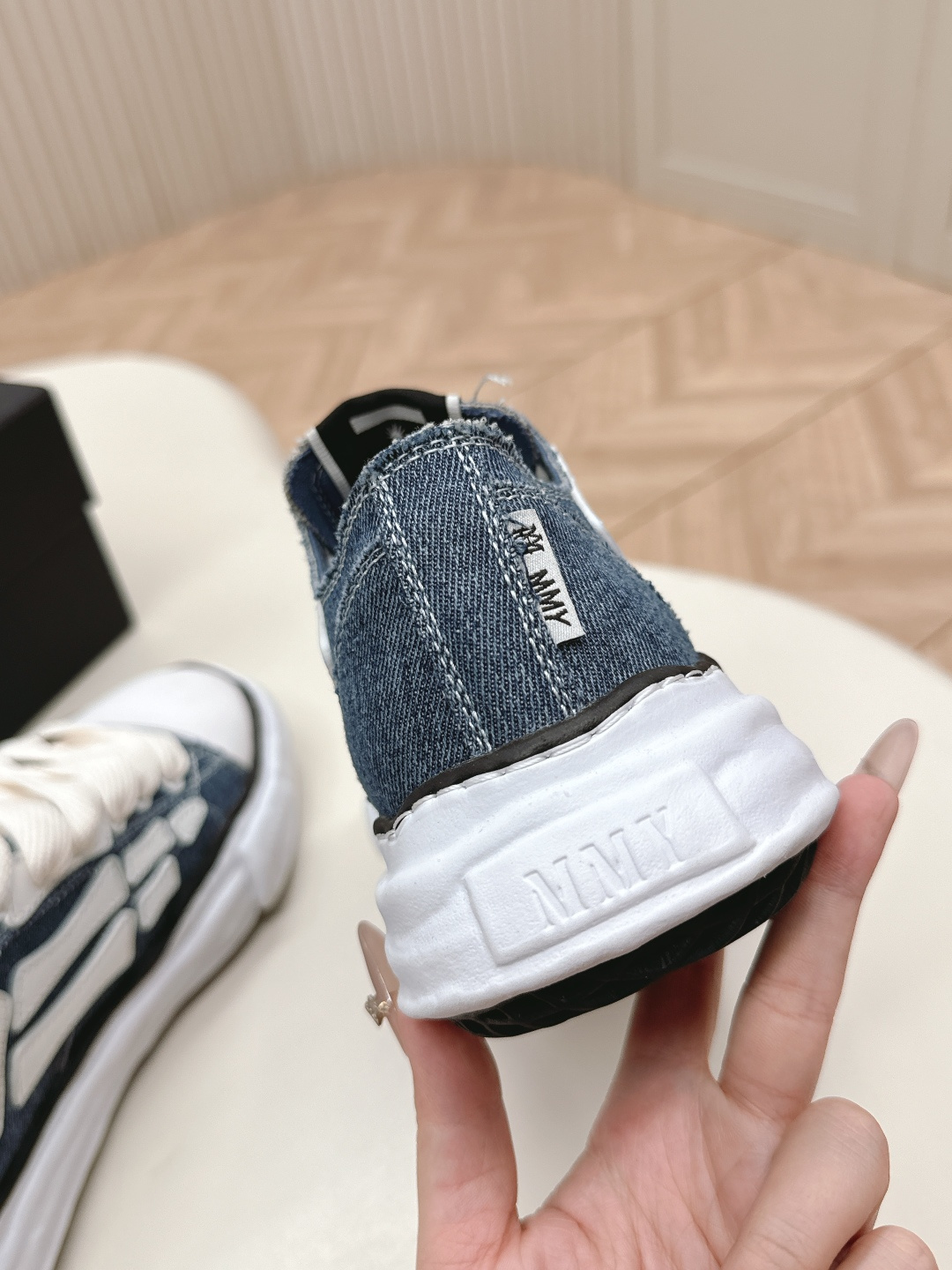 Amiri shoe