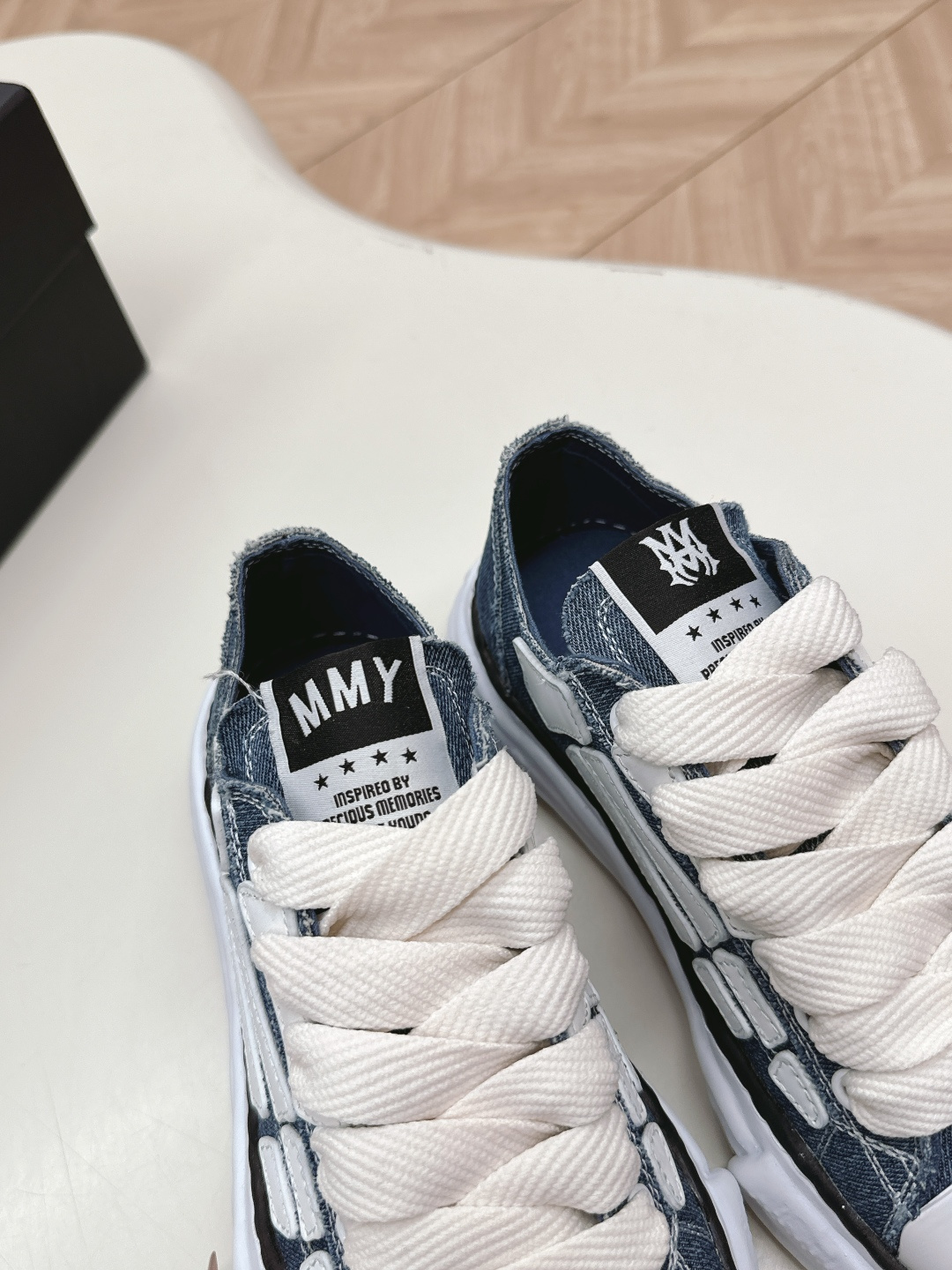 Amiri shoe