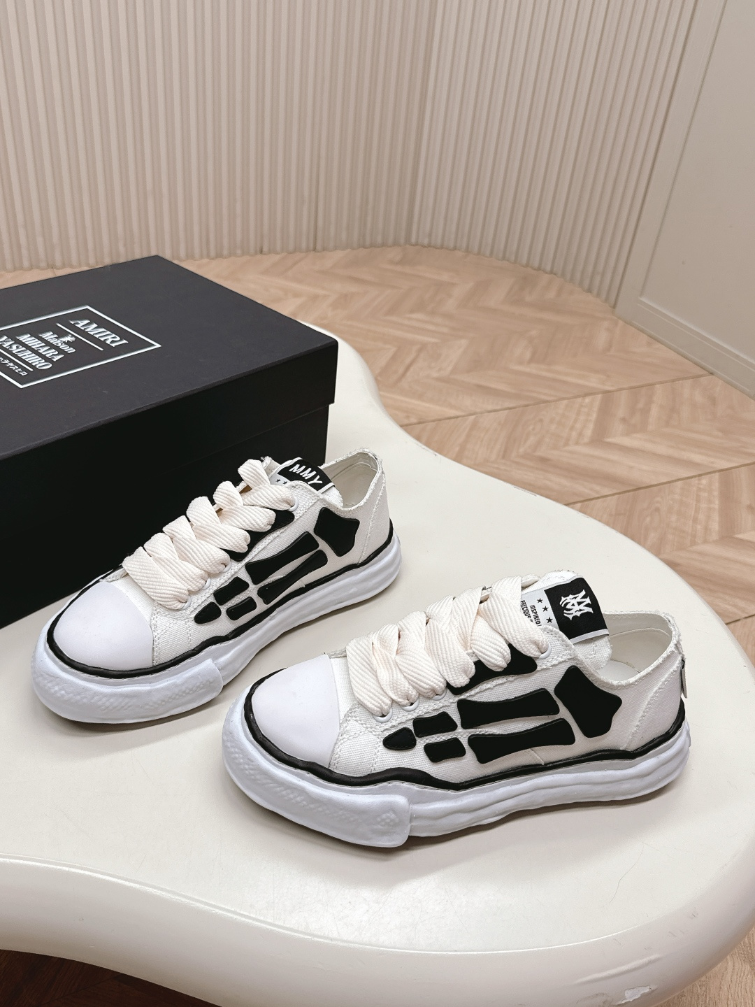 Amiri shoe