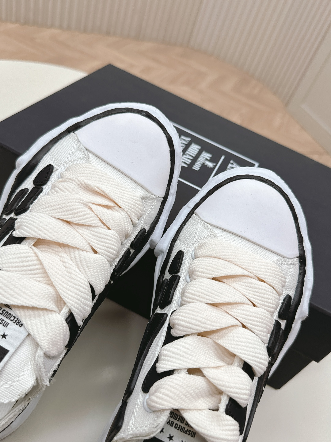 Amiri shoe