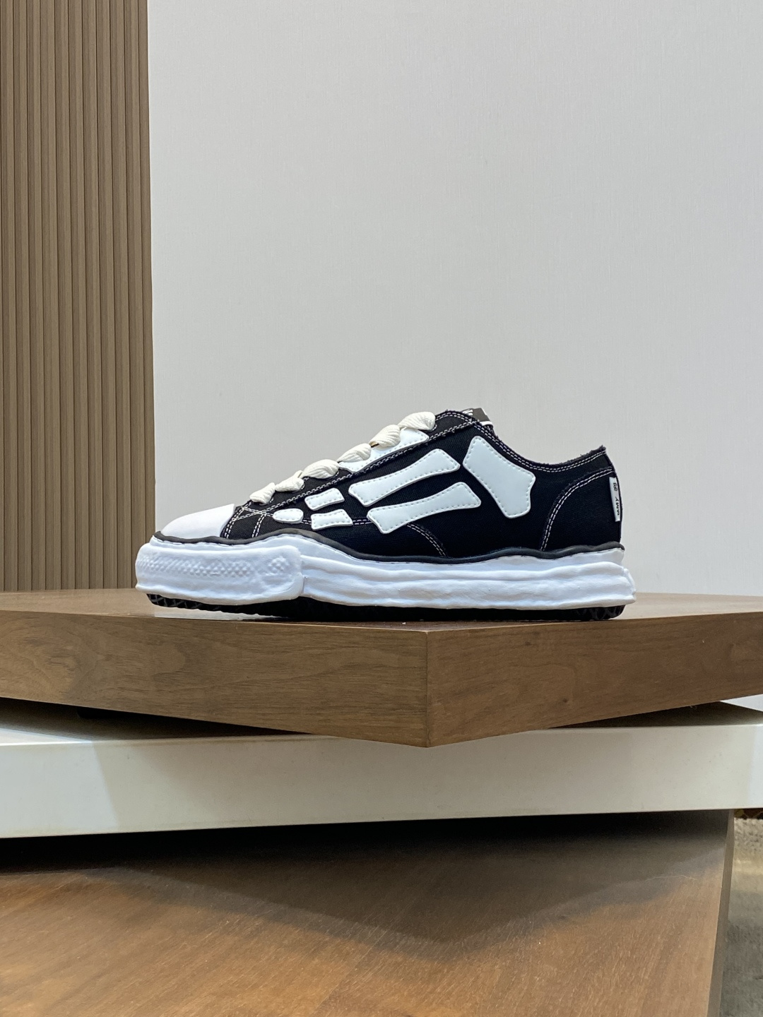 Amiri shoe