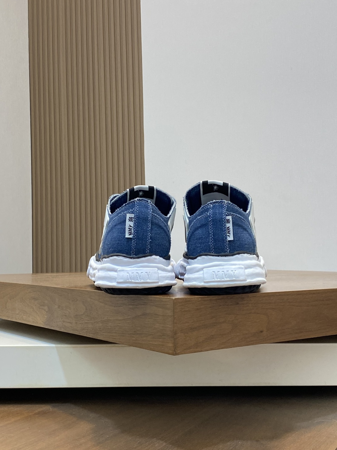 Amiri shoe