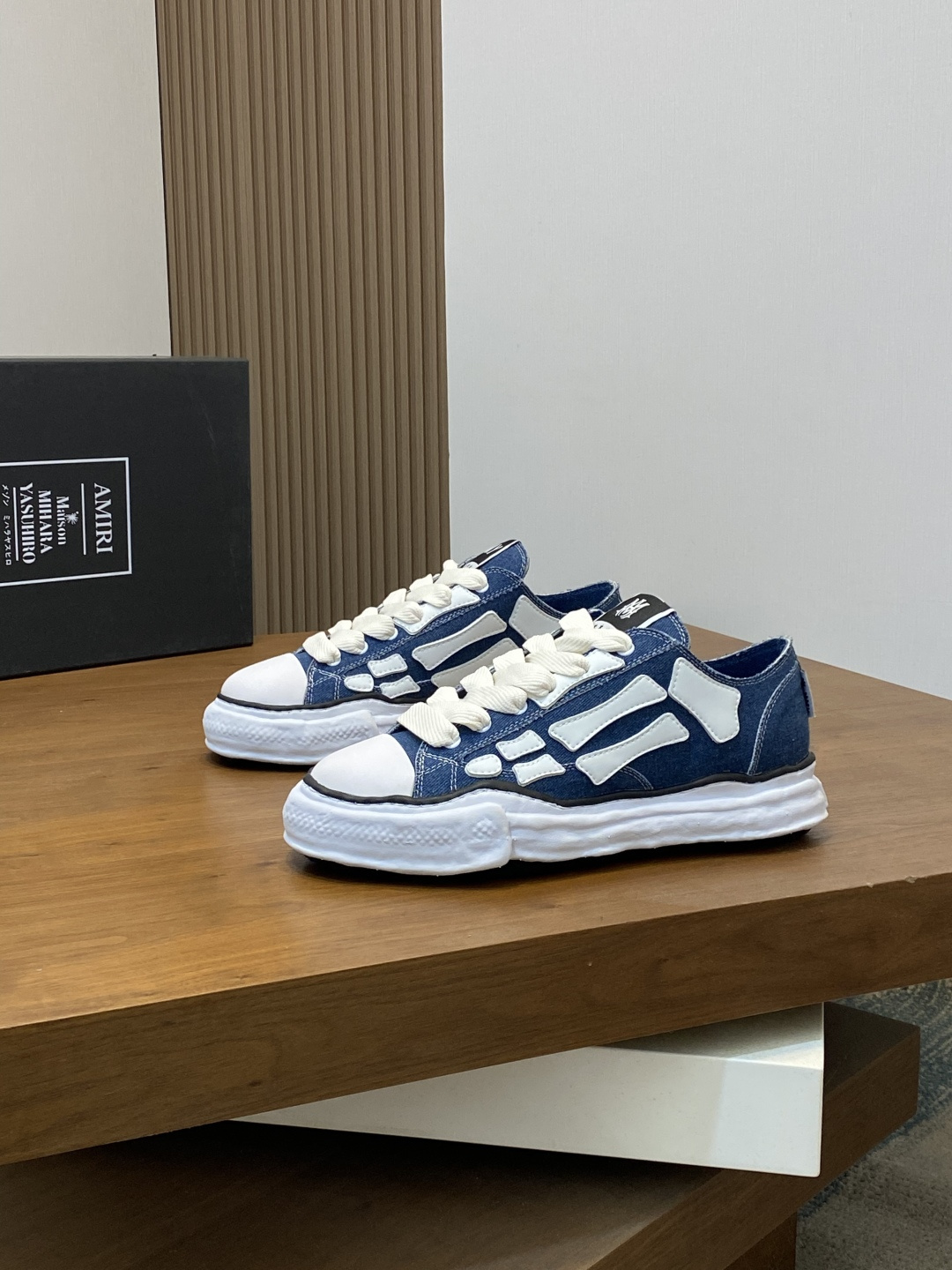 Amiri shoe