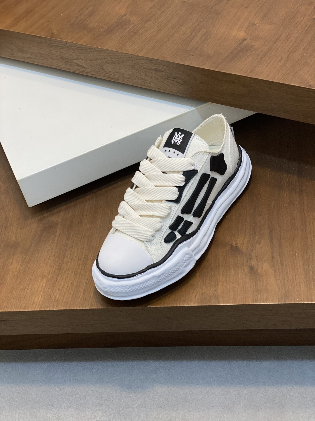 Amiri shoe