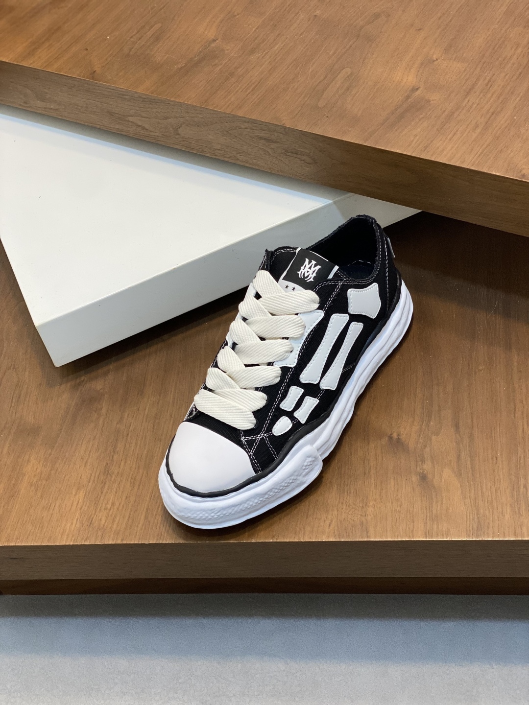 Amiri shoe