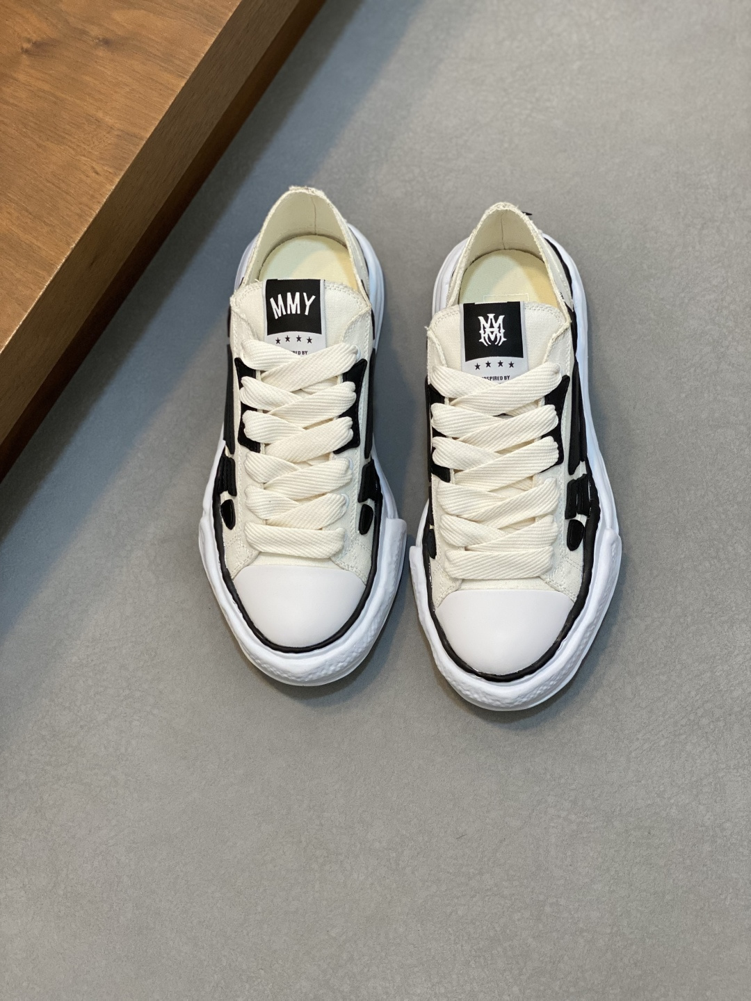 Amiri shoe