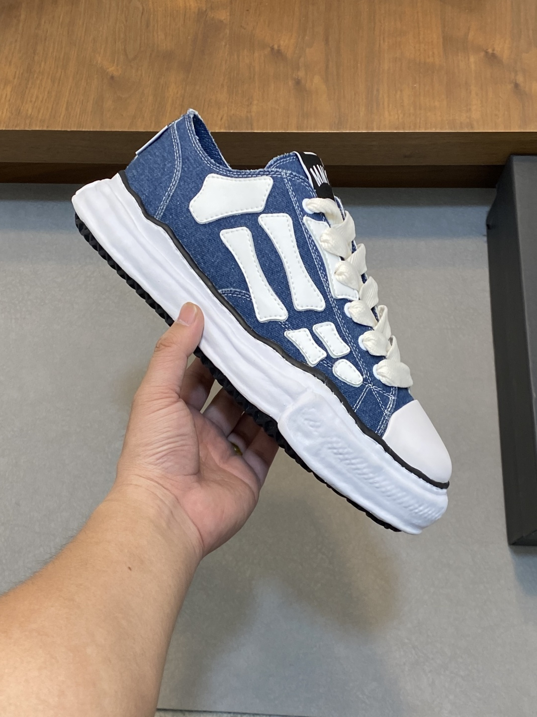 Amiri shoe