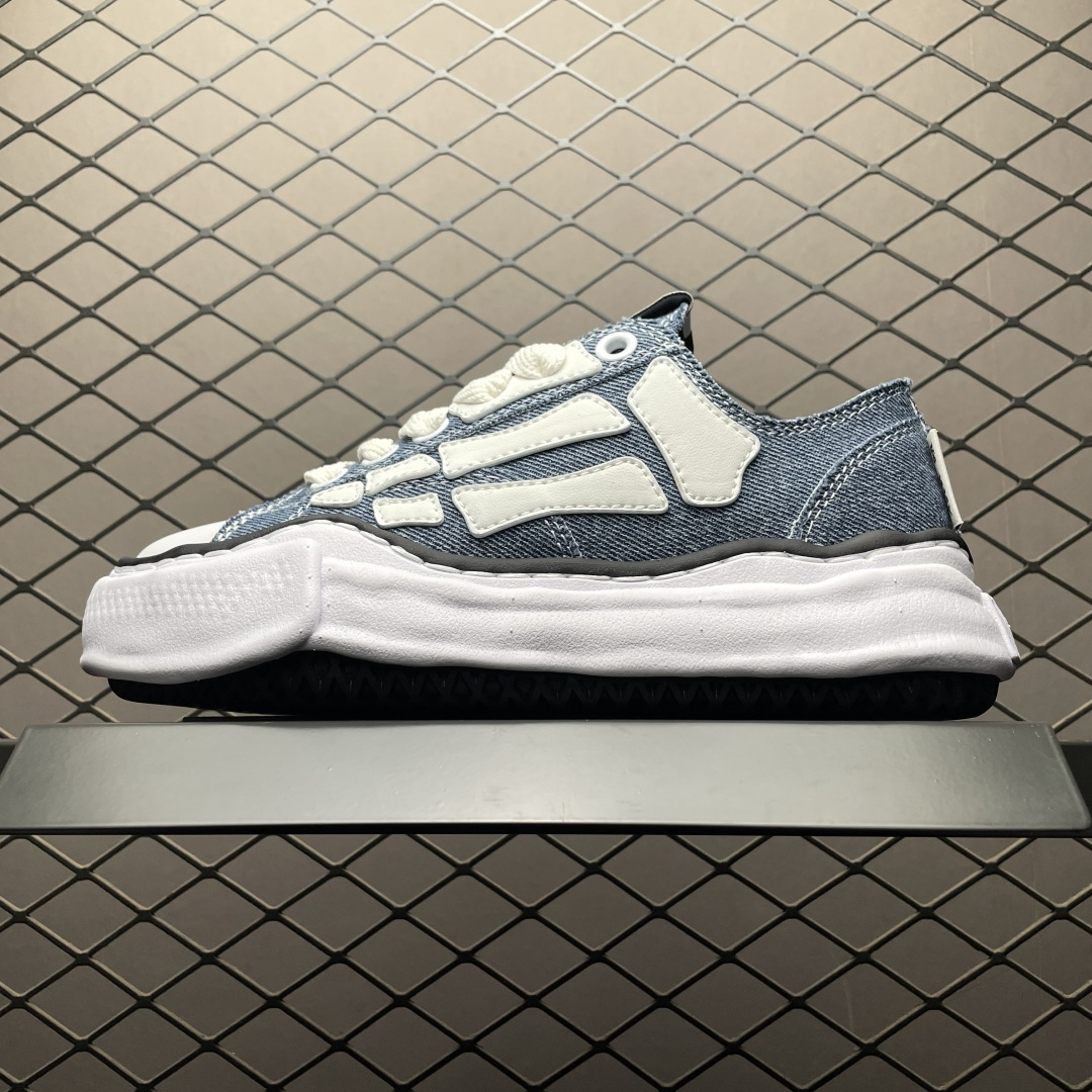 Amiri shoe