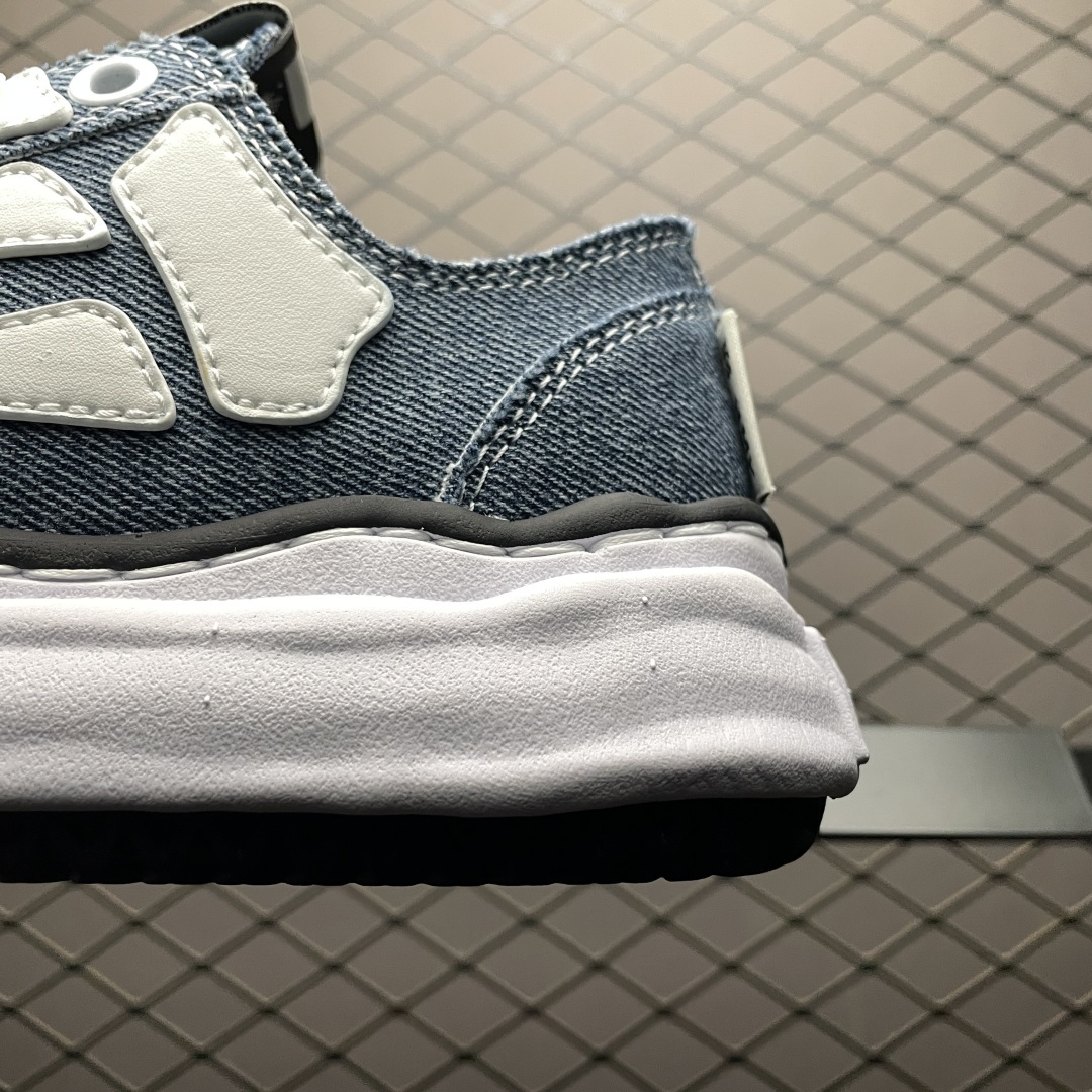 Amiri shoe