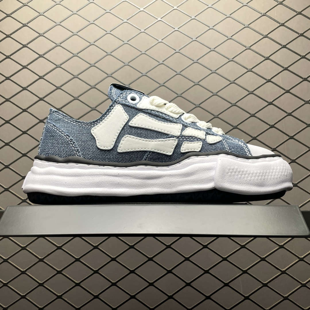 Amiri shoe