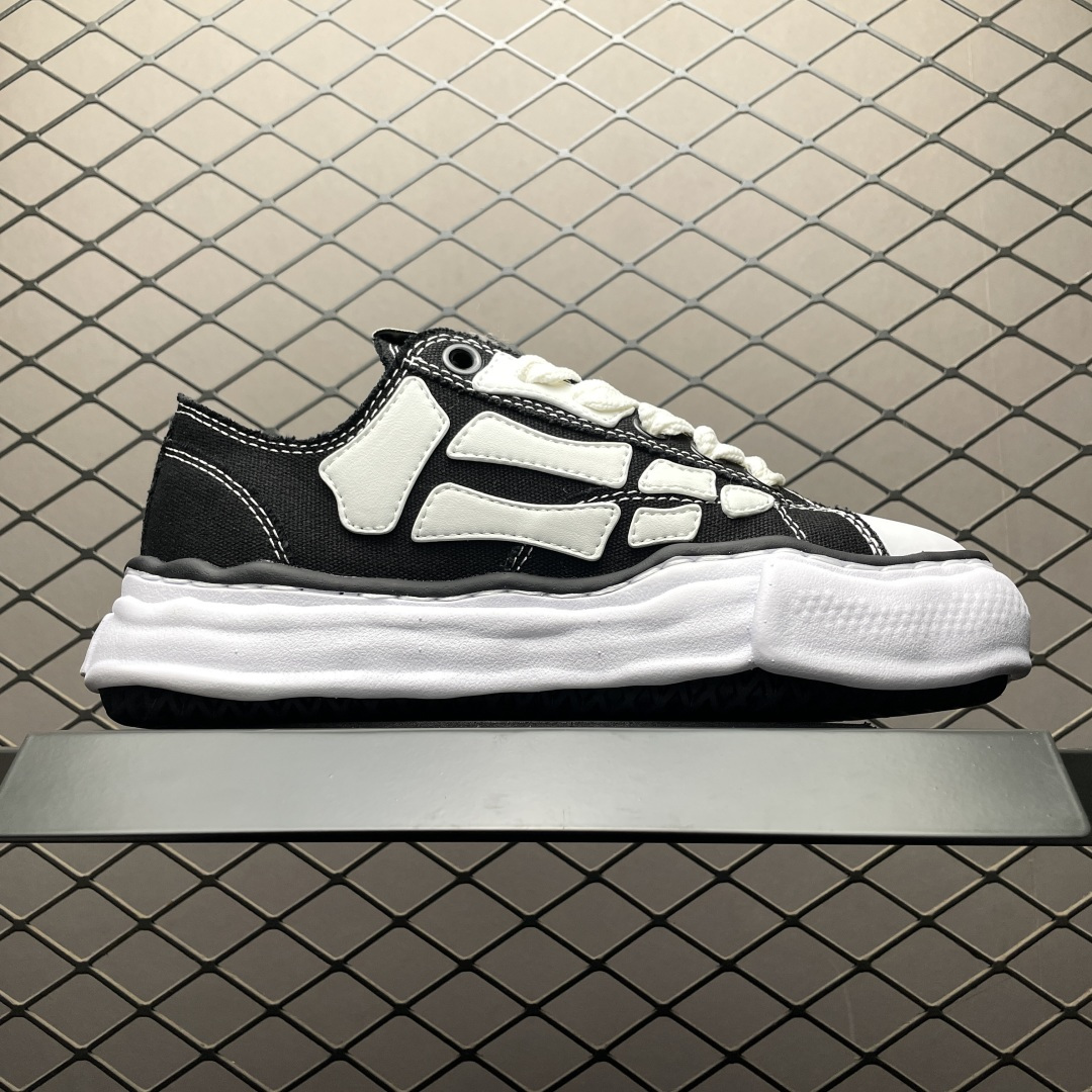 Amiri shoe