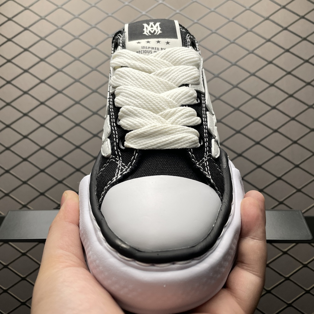 Amiri shoe