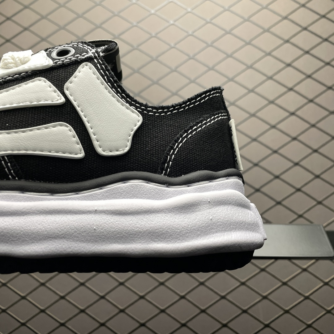 Amiri shoe