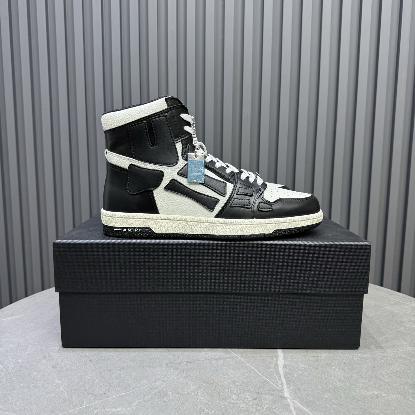 Amiri shoe